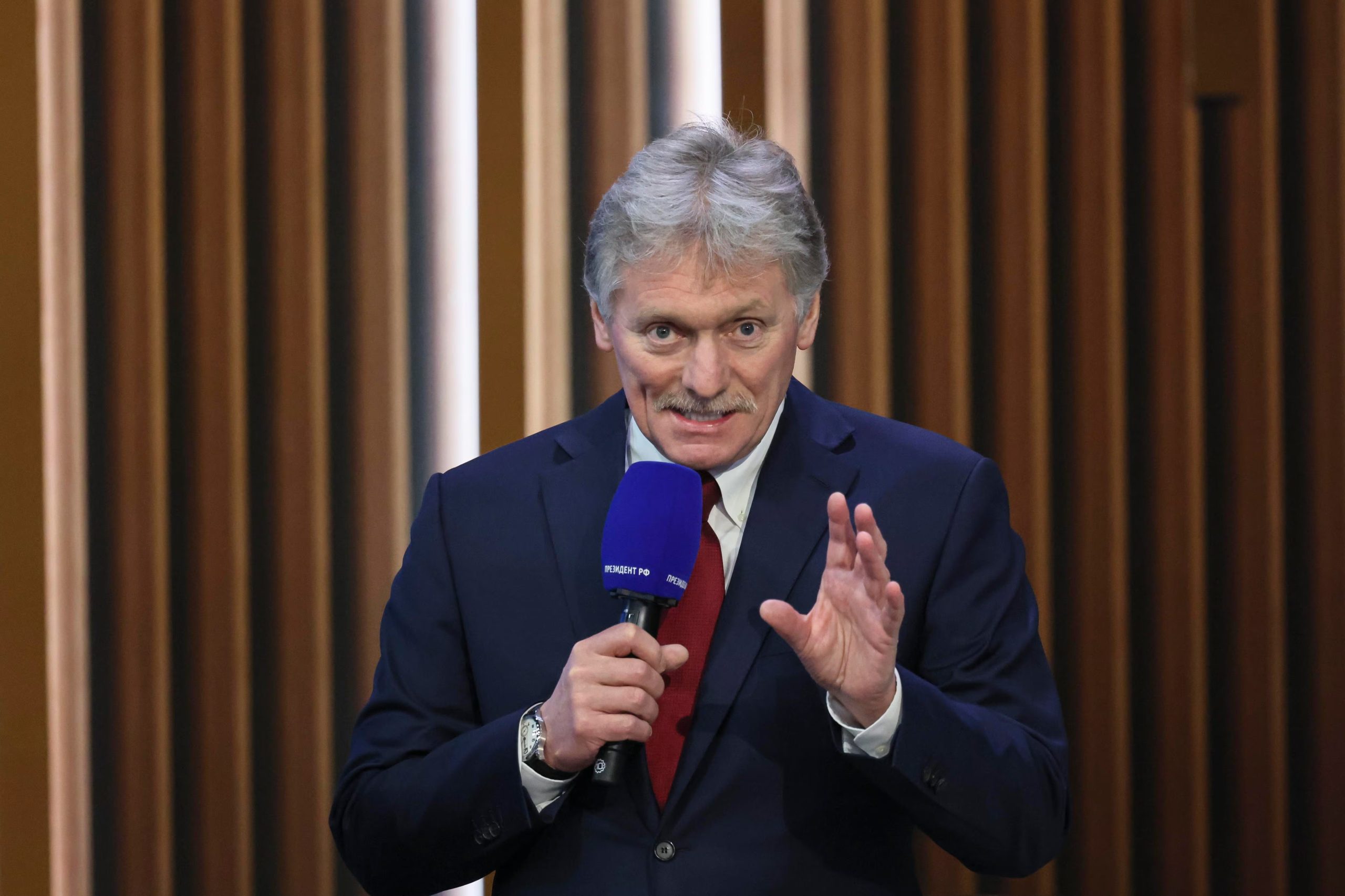 Dmitri Peskov descartó que Abu Dabi sea sede del próximo diálogo entre Rusia y Ucrania (EFE)

