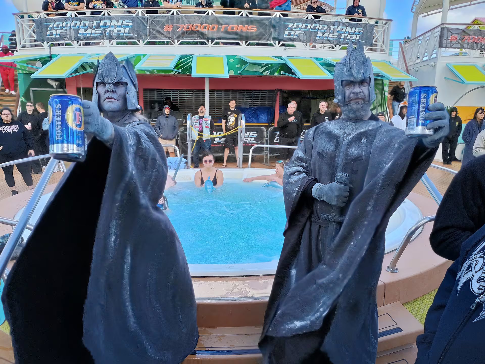 Fiestas de disfraces: las estatuas Argonath de 