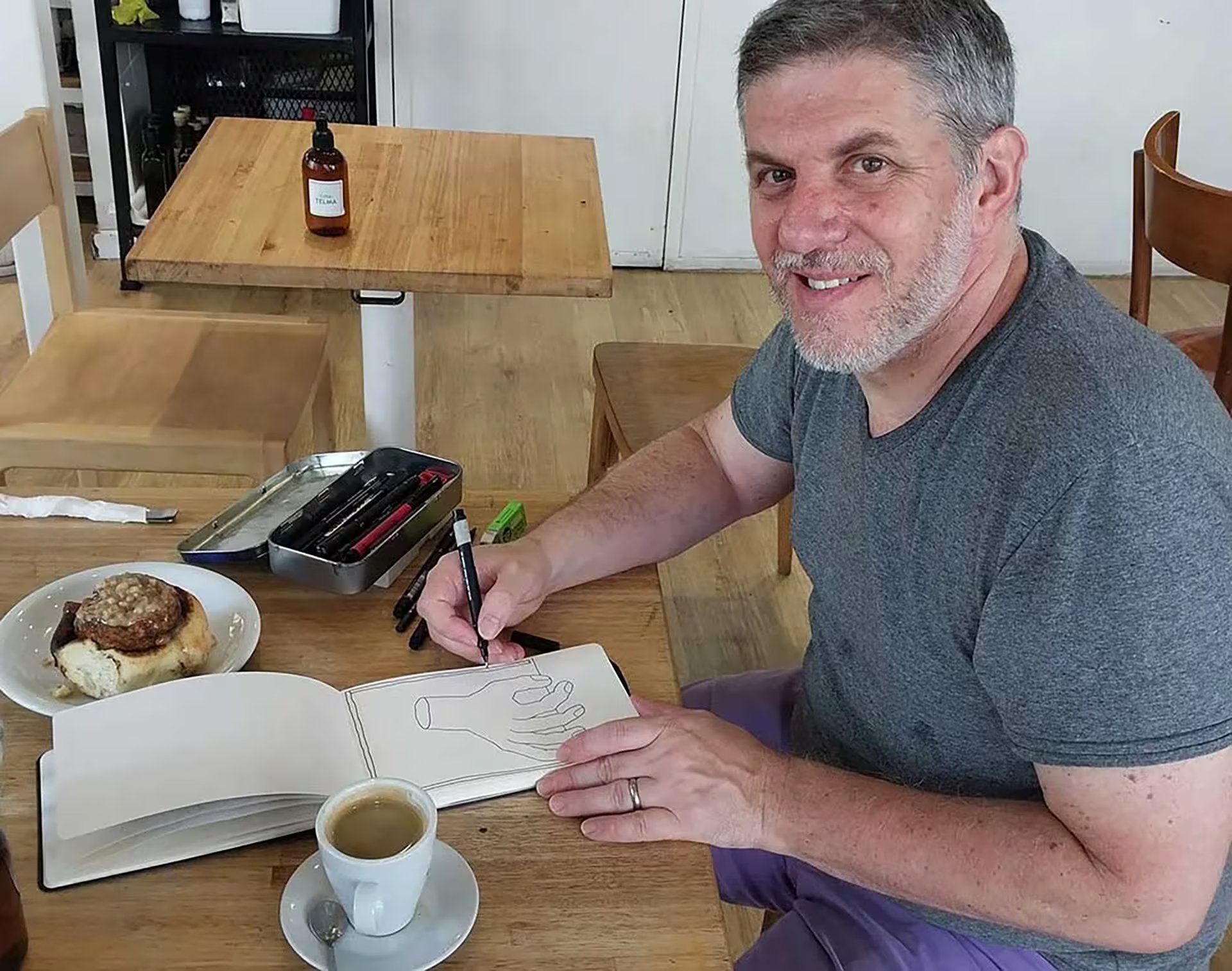 Gandman, quen estuvo dentro del ciclo desde 2009 hasta 2016, tiene más de 170 libros publicados y trabaja como profesor (@alexievga)