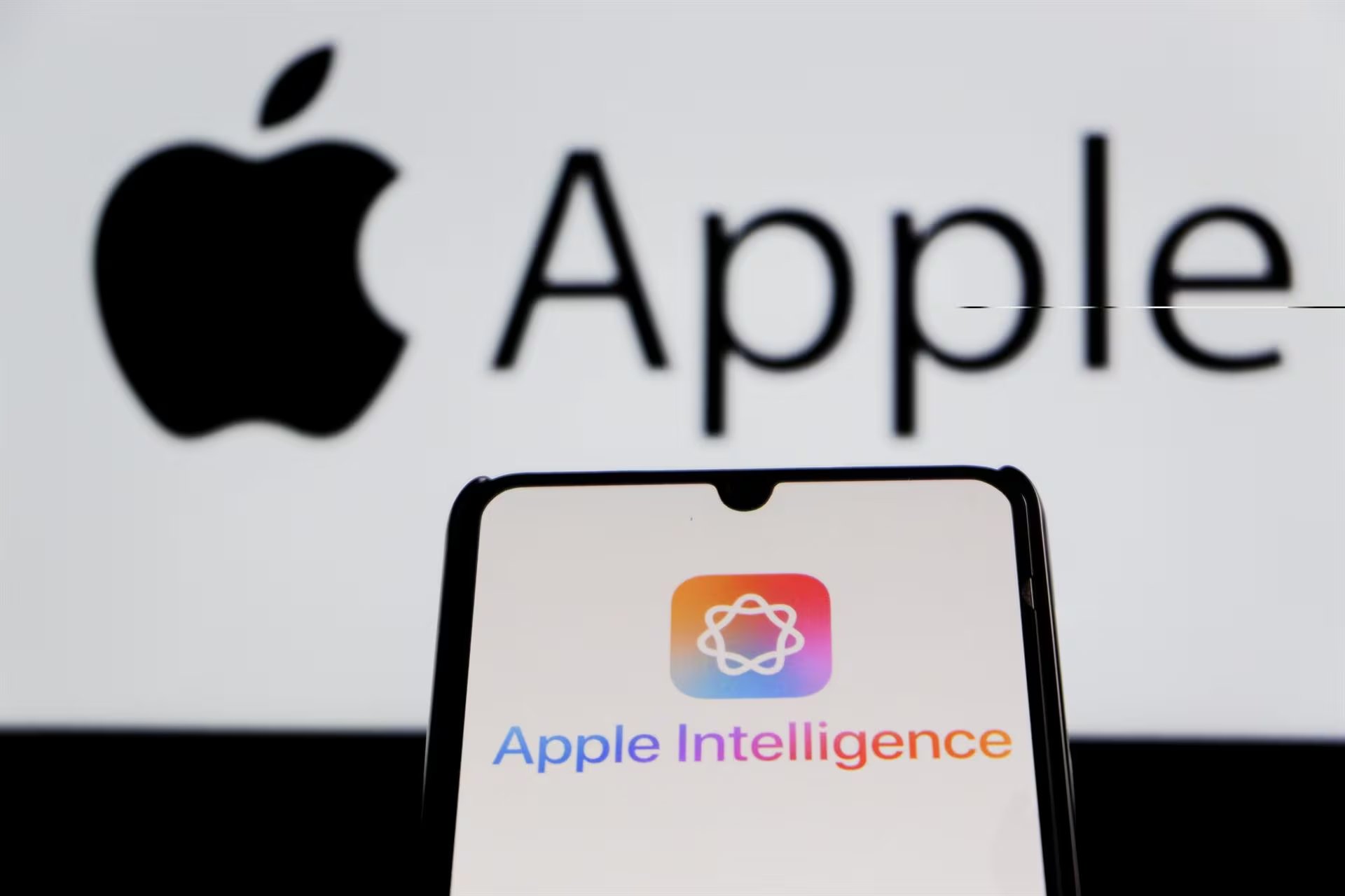 Apple busca reforzar Apple Intelligence en los iPhone.