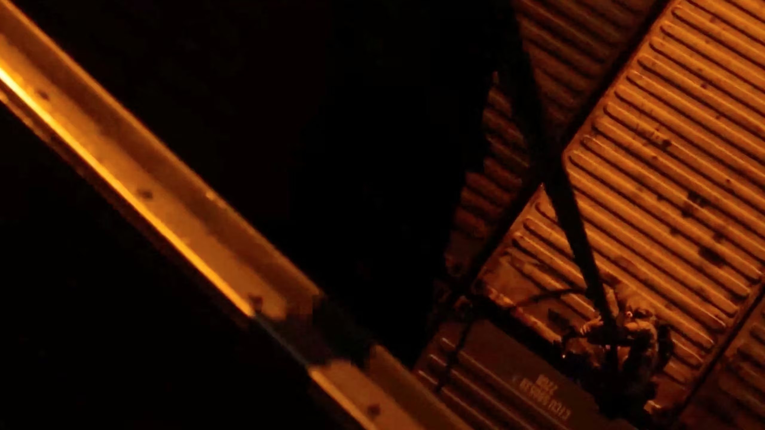 El Mando Central de Estados Unidos publicó el video del operativo contra el Touska, mostrando las fases de advertencia, ataque y abordaje. (Comando Central de los EEUU/REUTERS)