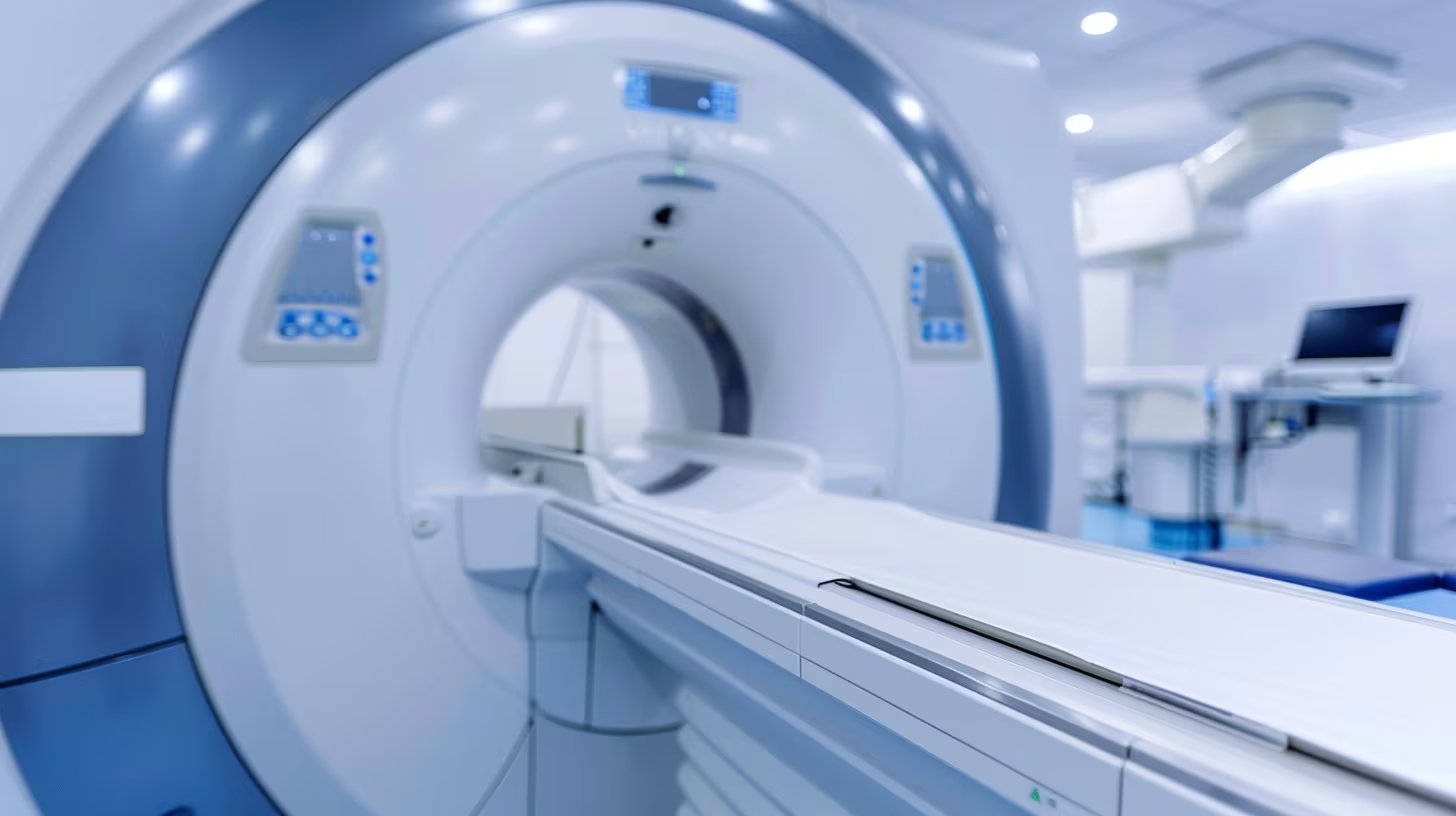 La tomografía computarizada de baja dosis utiliza una menor cantidad de radiación y permite crear imágenes detalladas del cuerpo para detectar enfermedades temprano (Imagen Ilustrativa Infobae)