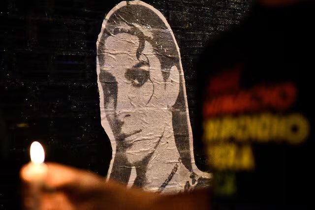 Bogotá. Abril 09 de 2025. En el Parque de los Hippies se llevó a cabo una velatón en rechazo al asesinato de Sara Millerey, mujer trans oriunda de Antioquia, y a los crecientes casos de transfobia y transfeminicidios registrados en lo que va de 2025. (Colprensa - Cristian Bayona).