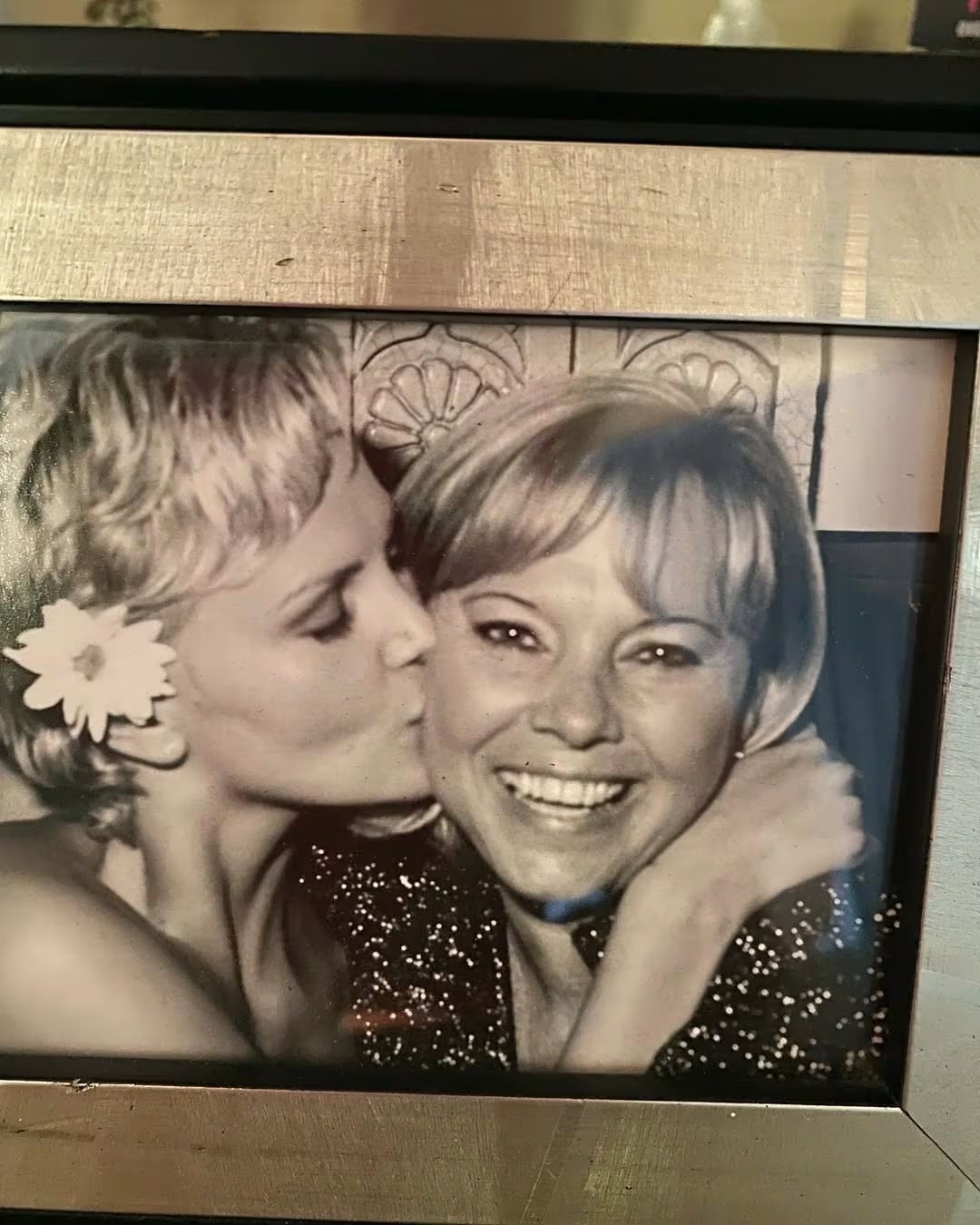 La actriz sudafricana describió el clima de violencia doméstica y alcoholismo que caracterizó su hogar durante años (Instagram/@charlizeafrica)