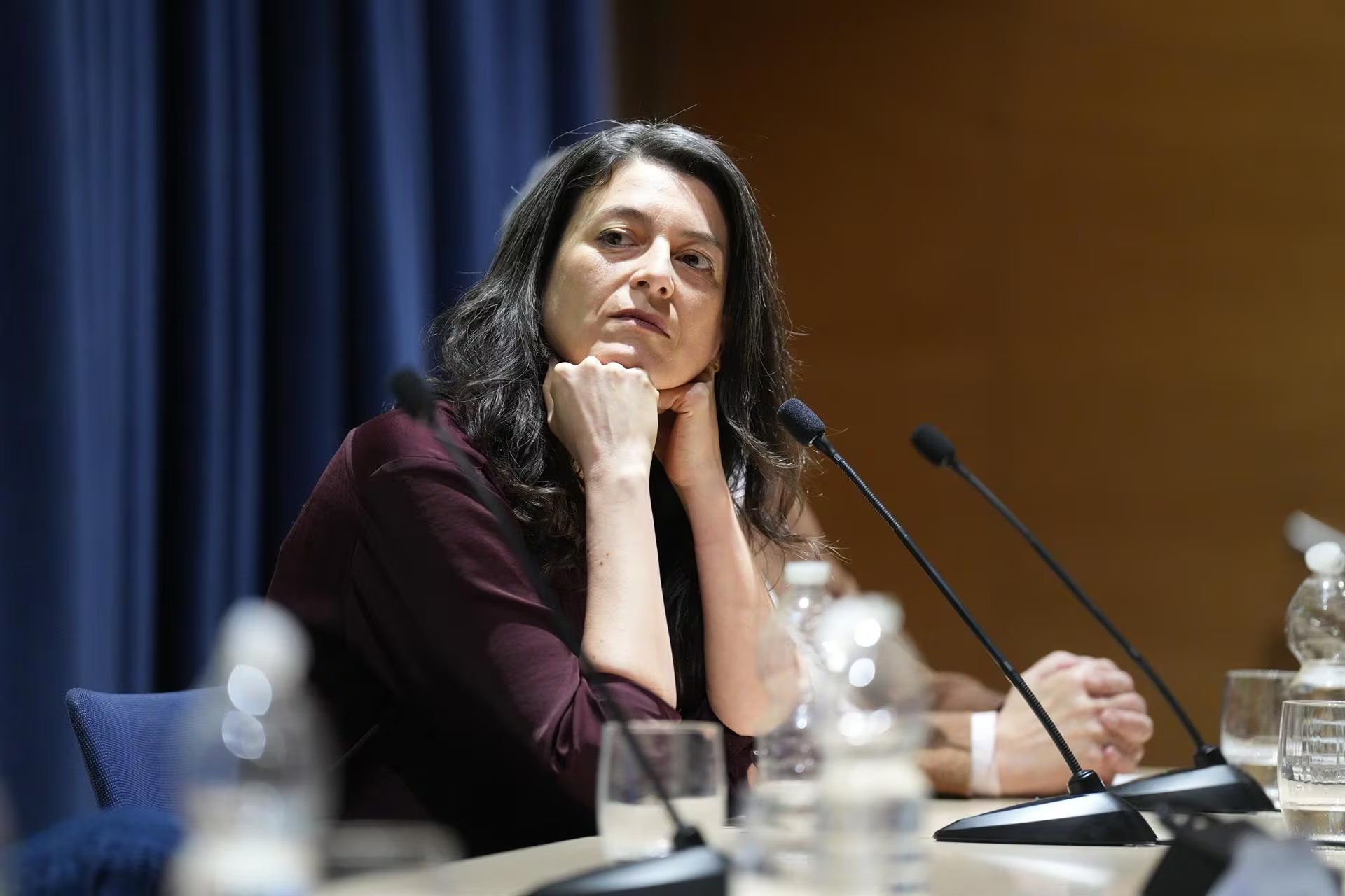 La obra de Samanta Schweblin destaca por combinar lo cotidiano con lo inquietante y la sitúa entre las voces más influyentes de la literatura contemporánea