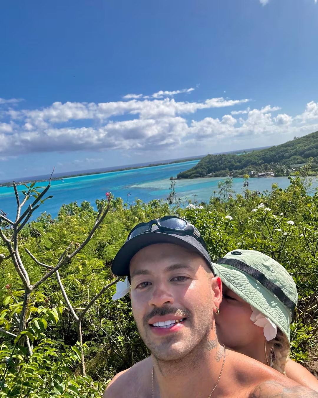 Los artistas se fueron de vacaciones después de la gira de Feid - crédito @karolg/Instagram