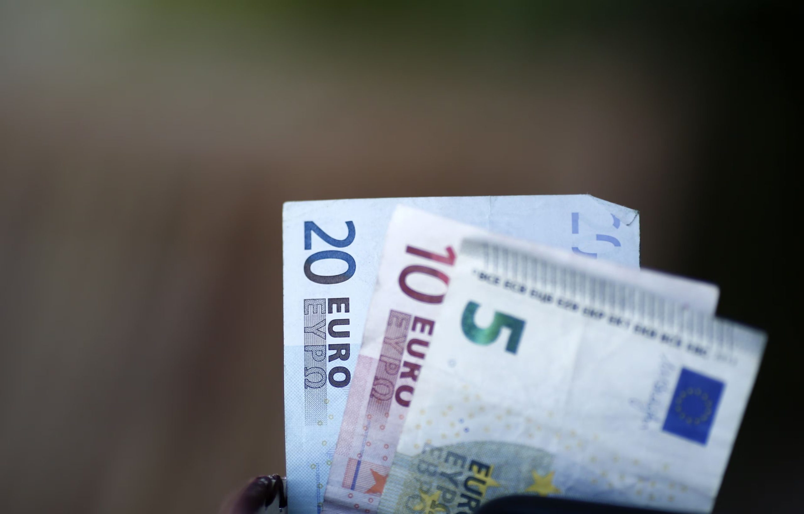 El euro, también llamada moneda única, es la moneda oficial de la Unión Europea. (Archivo Infobae/Agencias)