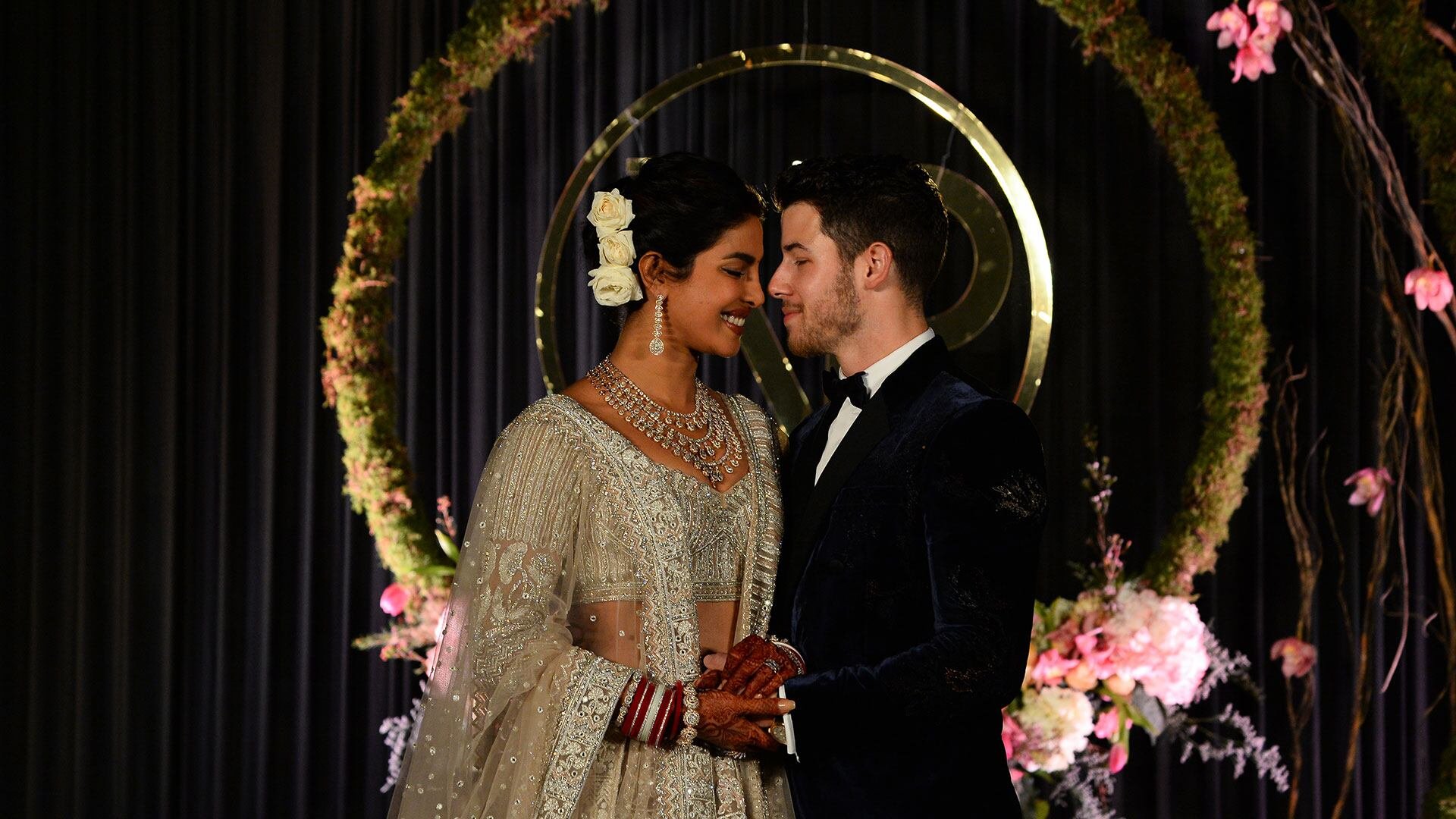 Priyanka Chopra y Nick Jonas plasmaron cajas marcadas como declaración de amor mutuo y proyecto de vida compartido