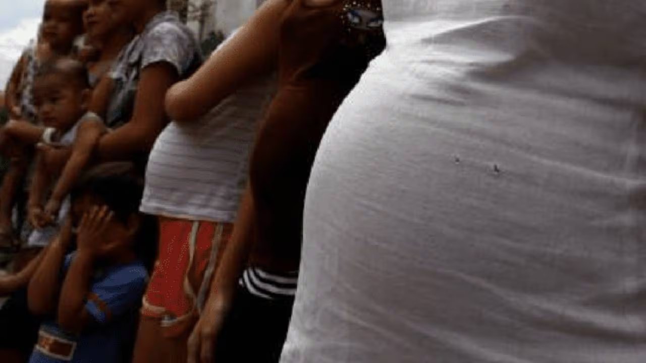 Al menos la mitad de las adolescentes embarazadas alojadas en San Benito resultaron víctimas de violaciones durante el trayecto migratorio o en sus países de origen. (Reuters)