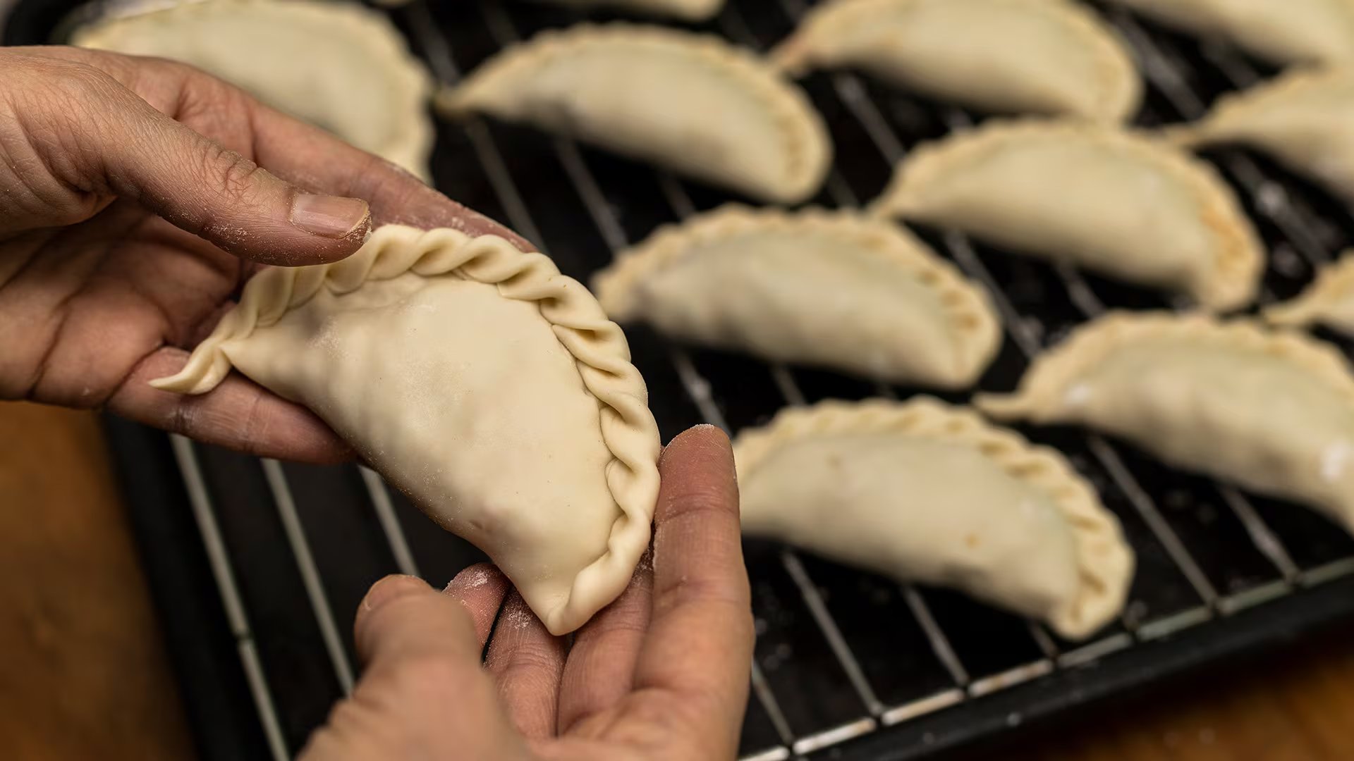 Las versiones sin gluten garantizan que las personas celíacas también disfruten de esta tradición (Freepik)