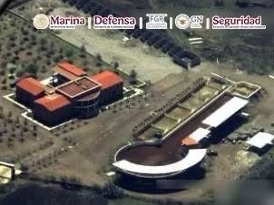 Vista aérea de las autoridades sobre el sitio donde cayó El Jardinero. (Captura de pantalla)