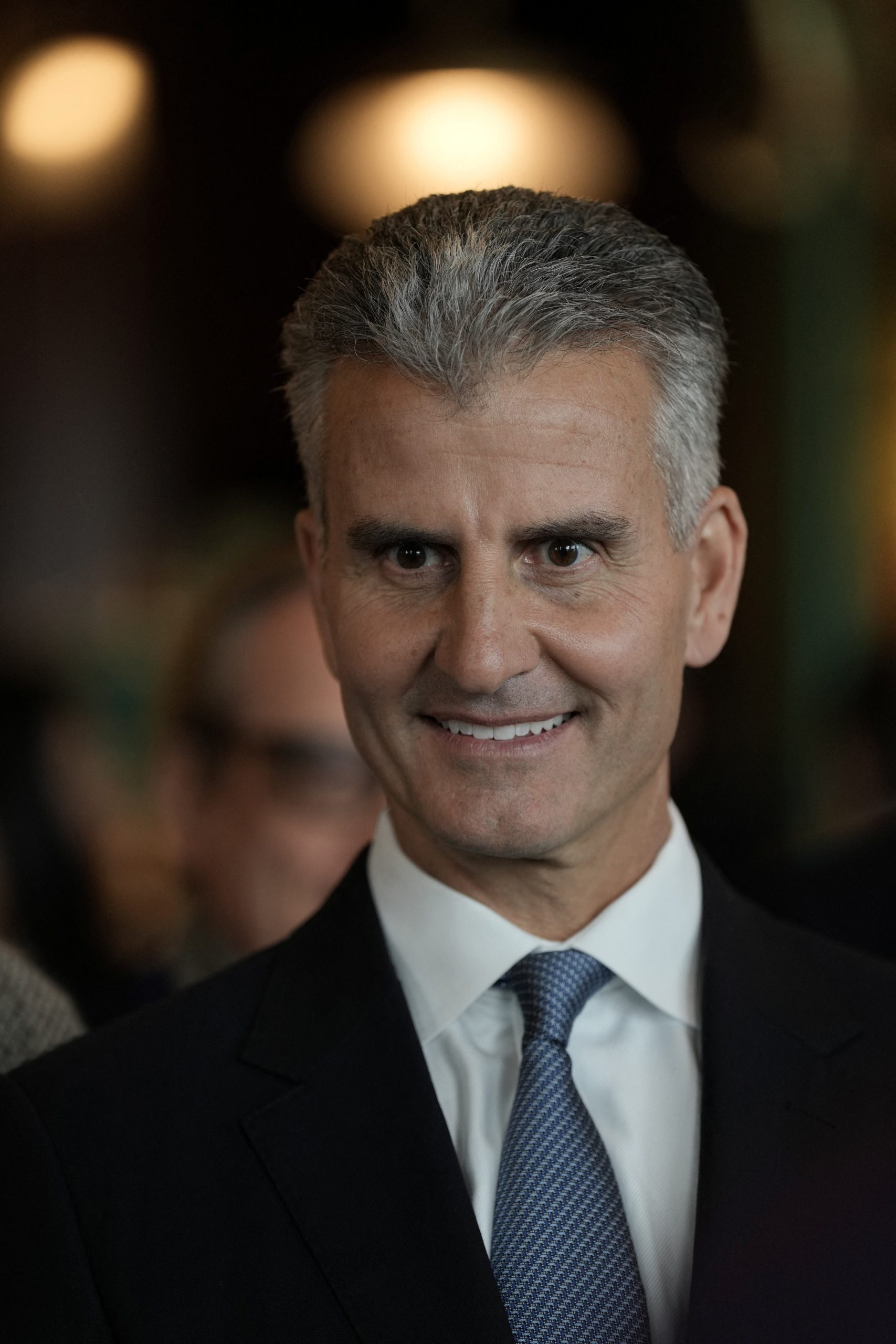 El actual CEO enfrenta su primera gran prueba al frente de Disney, liderando el ajuste más significativo desde su llegada a la dirección ejecutiva (Thibault Camus/Pool via REUTERS)