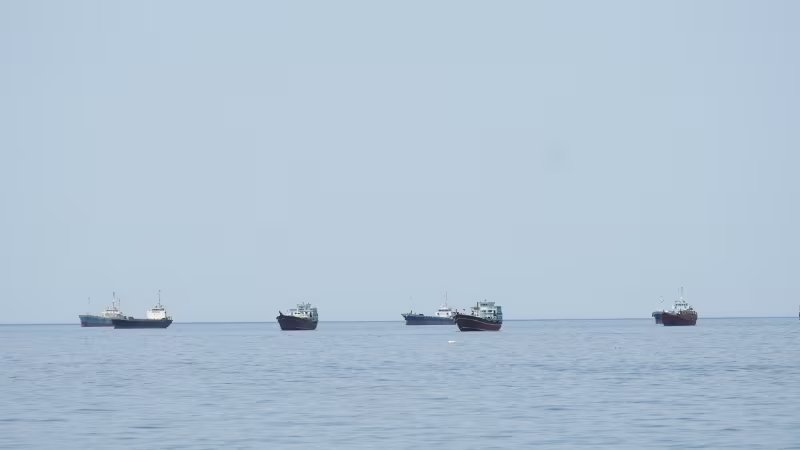 La Casa Blanca busca con esta decisión aumentar la presión sobre Teherán. Según el Departamento del Tesoro estadounidense, el bloqueo sobre los puertos iraníes afecta al 90% del comercio marítimo de la República Islámica, al reducir sus vías de financiación (REUTERS)