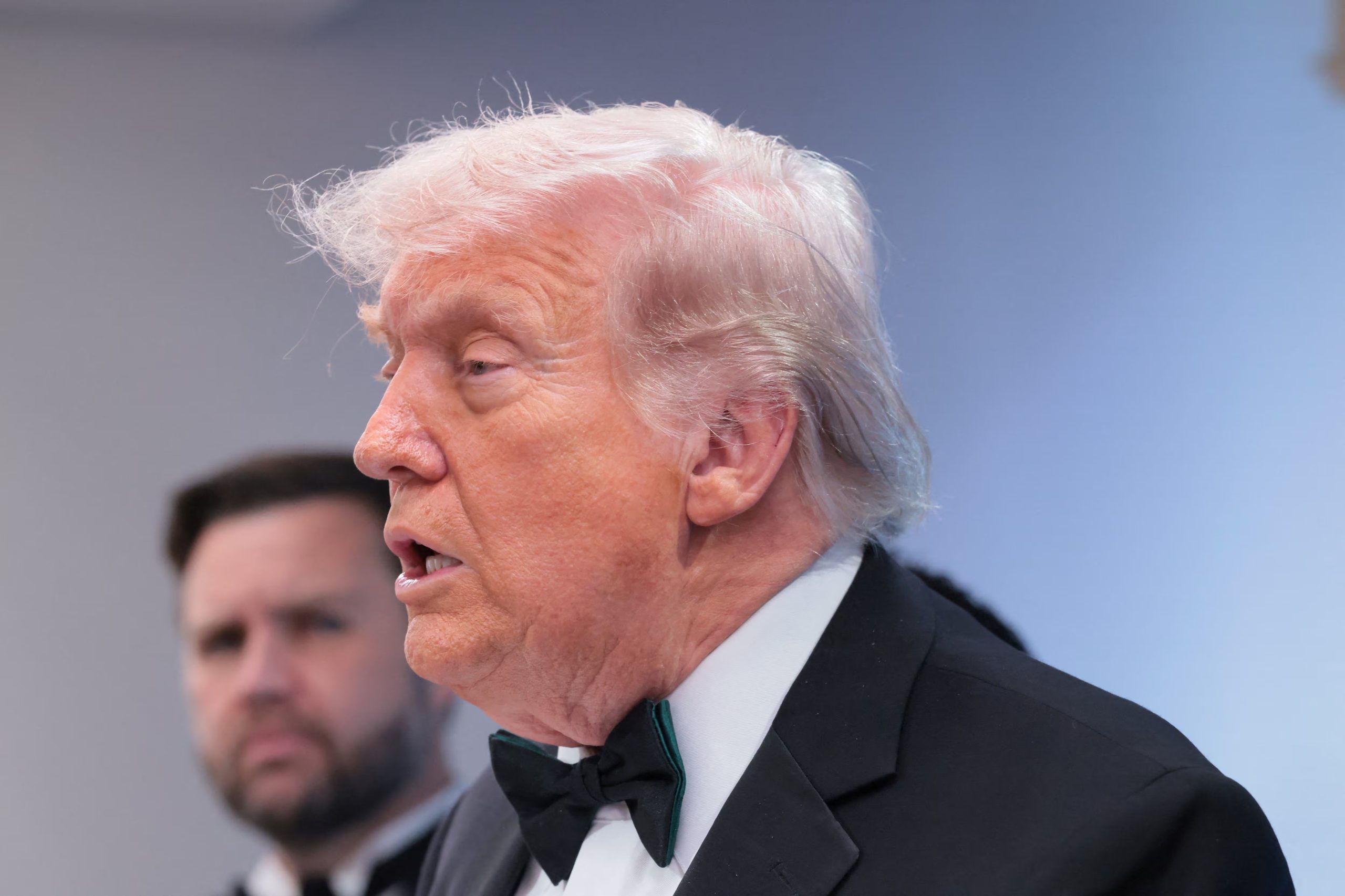 El presidente de Estados Unidos, Donald Trump, ofrece una rueda de prensa en la Casa Blanca tras un tiroteo ocurrido durante la cena anual de la Asociación de Corresponsales de la Casa Blanca, en Washington, D.C., EE. UU., el 25 de abril de 2026 (REUTERS/Kylie Cooper)