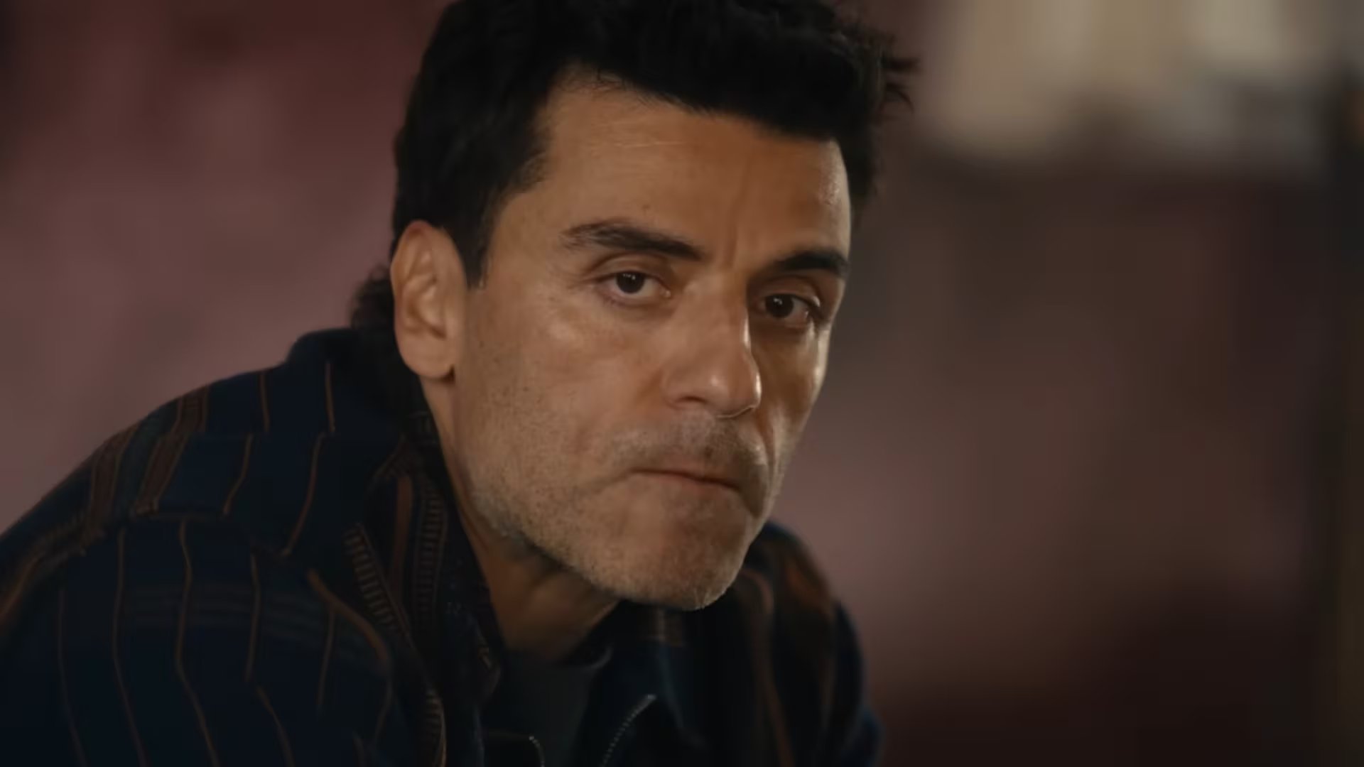 Oscar Isaac en 'Bronca' temporada 2 en Netflix
