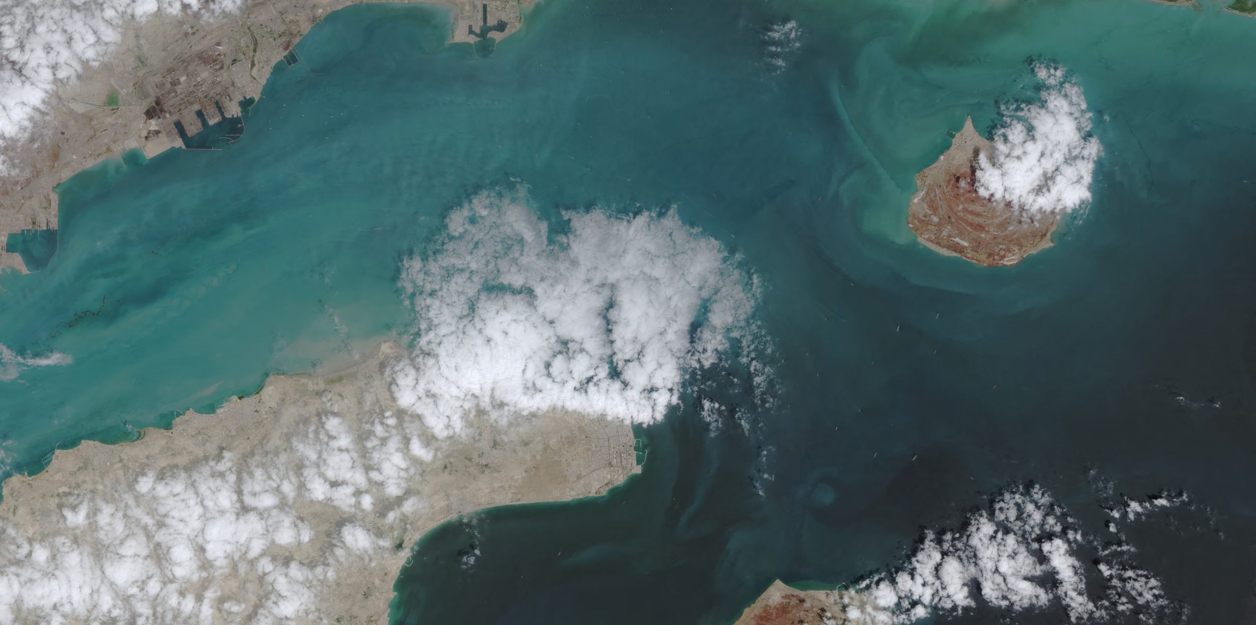 La caída del precio del Brent más de un 10% refleja el alivio de los mercados ante la apertura del corredor. EUROPEAN UNION/COPERNICUS SENTINEL-2/via REUTERS