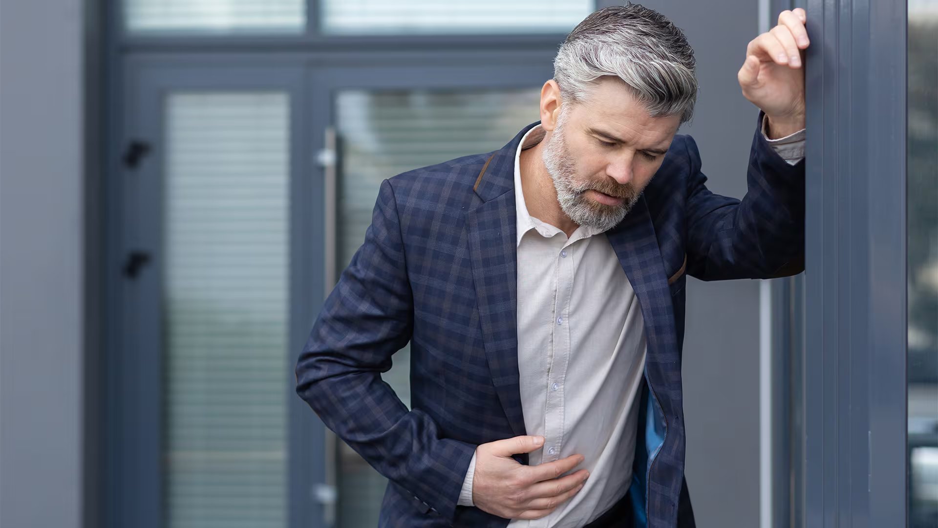 Cambios en la rutina y el entorno durante los traslados pueden influir notablemente en la salud intestinal, generando desafíos inesperados para quienes se desplazan a nuevos destinos
Crédito Freepik