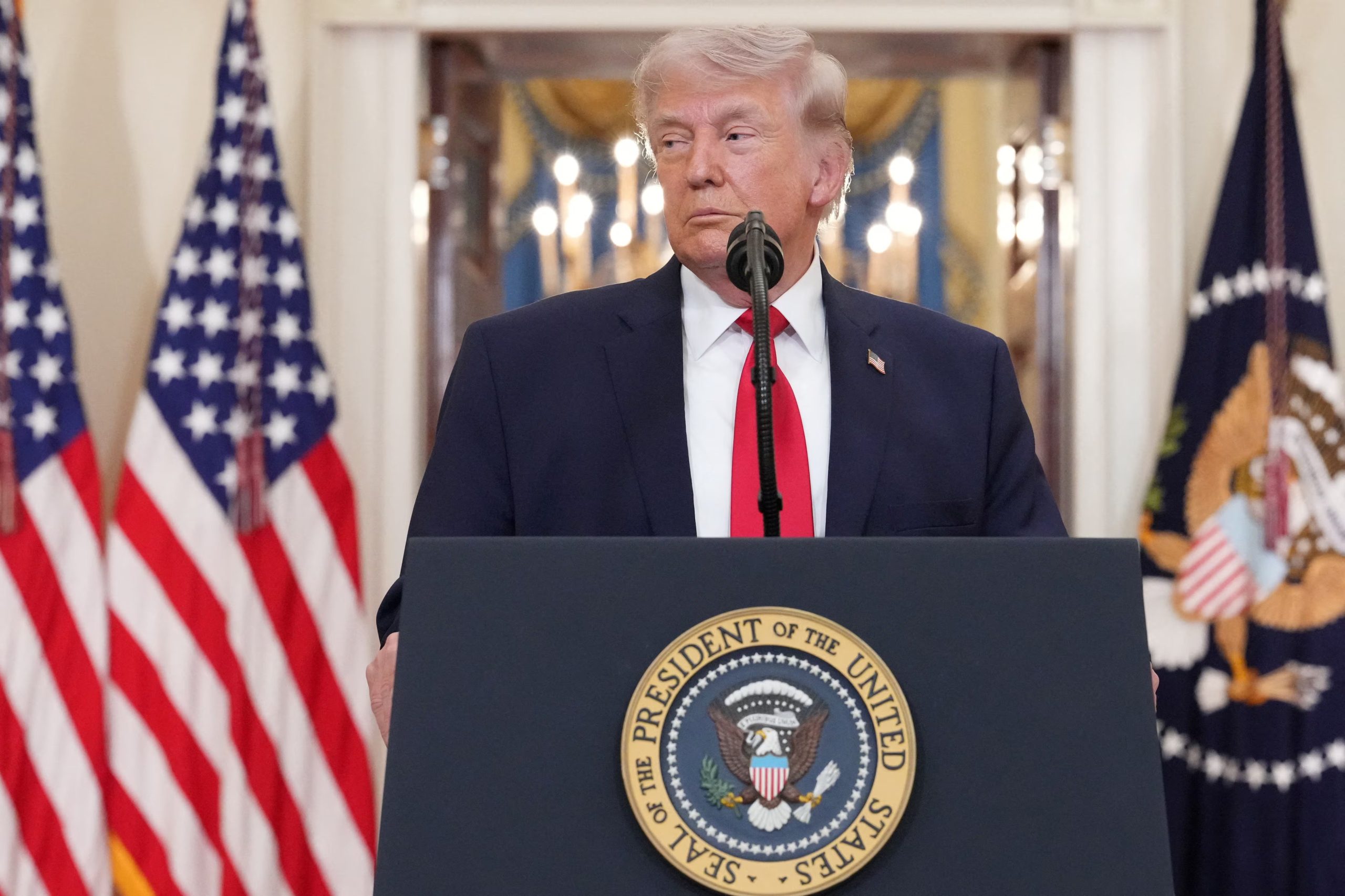 El presidente de Estados Unidos, Donald Trump, pronuncia un discurso a la nación sobre la guerra con Irán en la Casa Blanca, en Washington DC, el 1 de abril de 2026 (Alex Brandon/REUTERS)