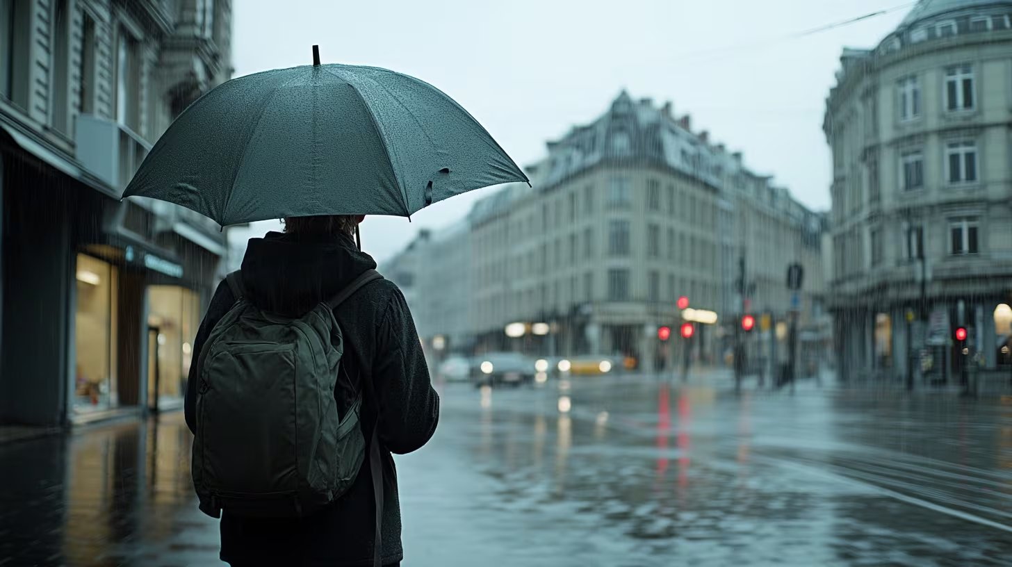 Científicos exploran cómo la lluvia puede transformar días grises en momentos de evocación y serenidad. (Imagen Ilustrativa Infobae)