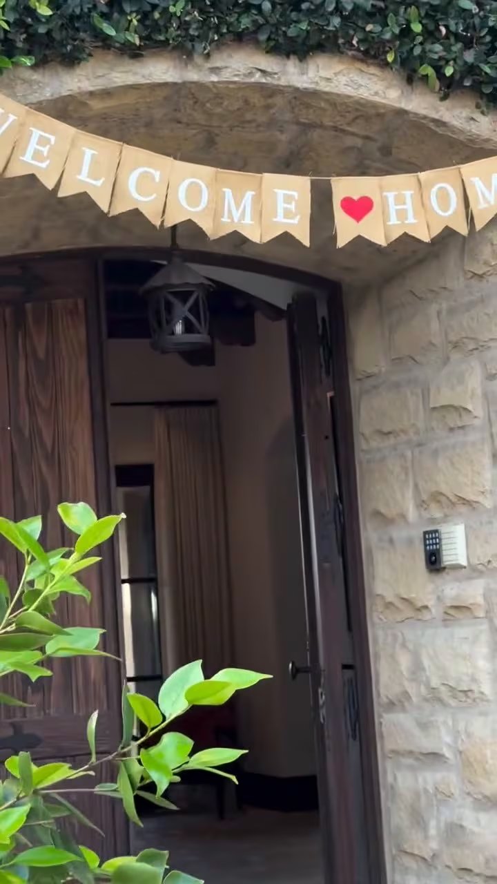 La cálida bienvenida que Archie y Lilibet preparon para sus padres, el príncipe Harry y Meghan Markle, tras su viaje a Australia (Instagram / @meghan)