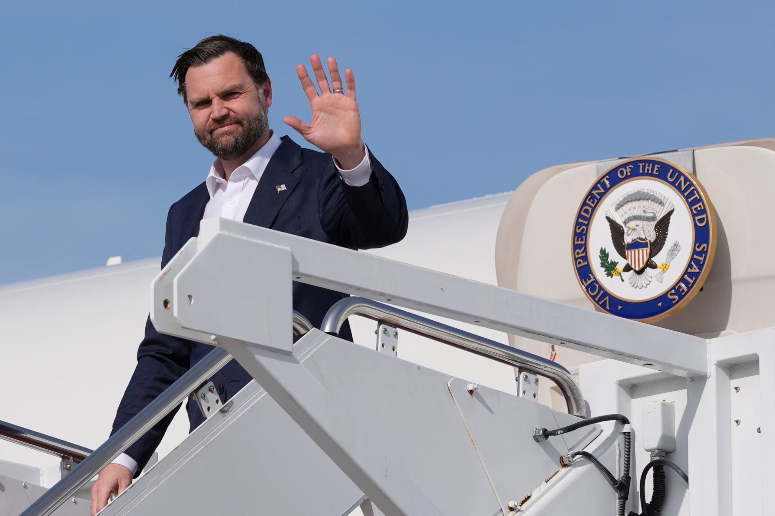 El anuncio llega después de que fracasaran las negociaciones directas entre delegaciones de Estados Unidos e Irán celebradas en Islamabad durante más de 20 horas (Jacquelyn Martin/REUTERS)