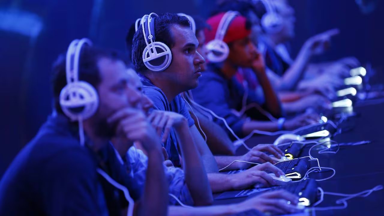 Más de 200 millones de personas juegan videojuegos en Estados Unidos, dato clave en la nueva estrategia de reclutamiento de la FAA. (Reuters)