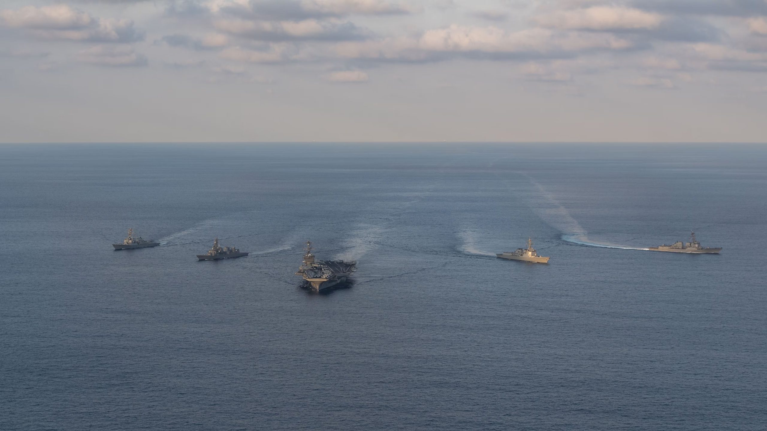 El operativo militar, cuyo nombre significa “hombro con hombro” en tagalo, incorporará este año la participación plena de Japón y Canadá, luego de que ambos países firmaran acuerdos de fuerzas visitantes con Manila, según informó el ejército filipino (EP)