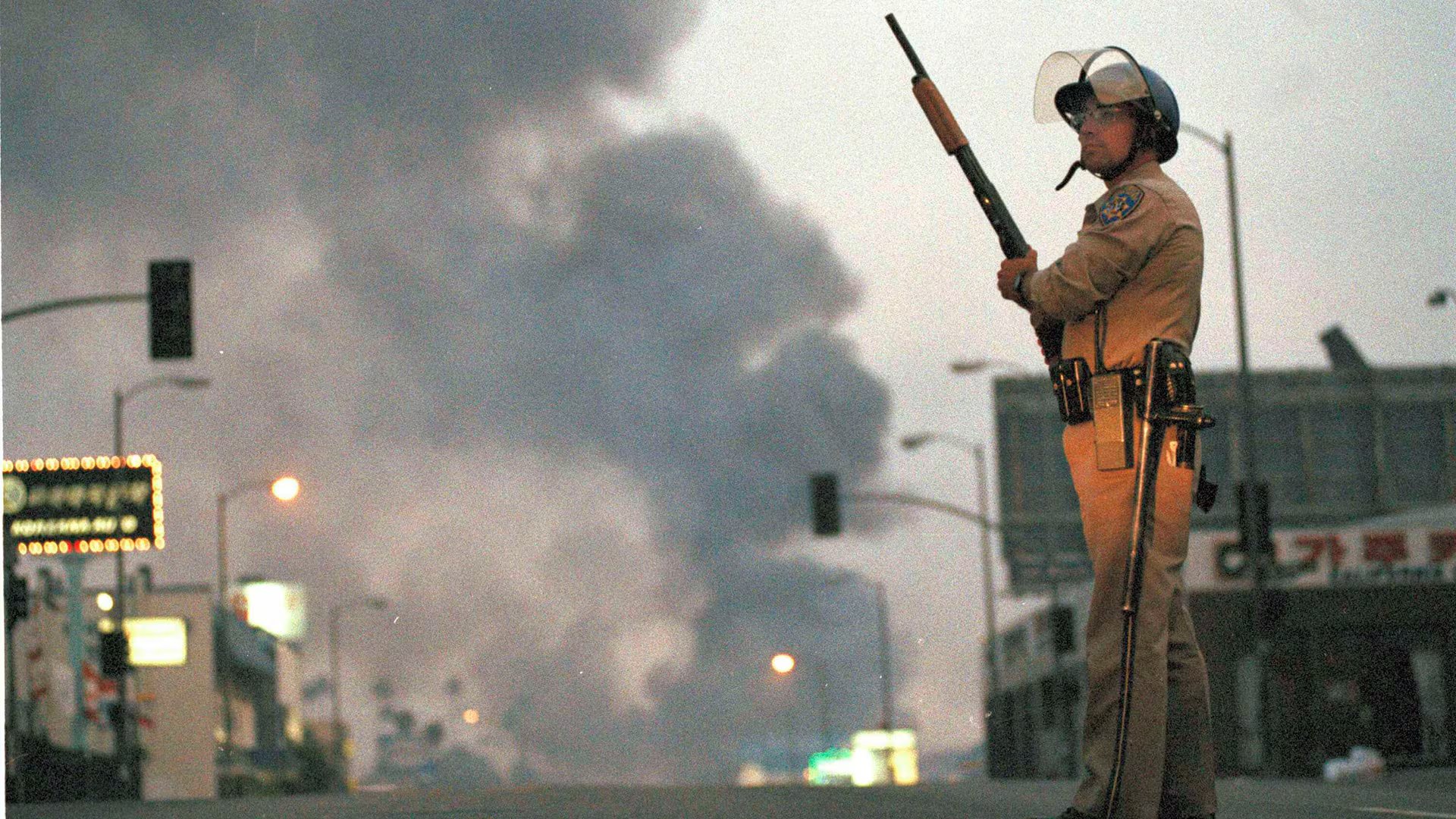En un segundo juicio fueron condenados dos de los cuatro policías, y la ciudad de Los Ángeles indemnizó a Rodney King con USD 3,8 millones (AP)