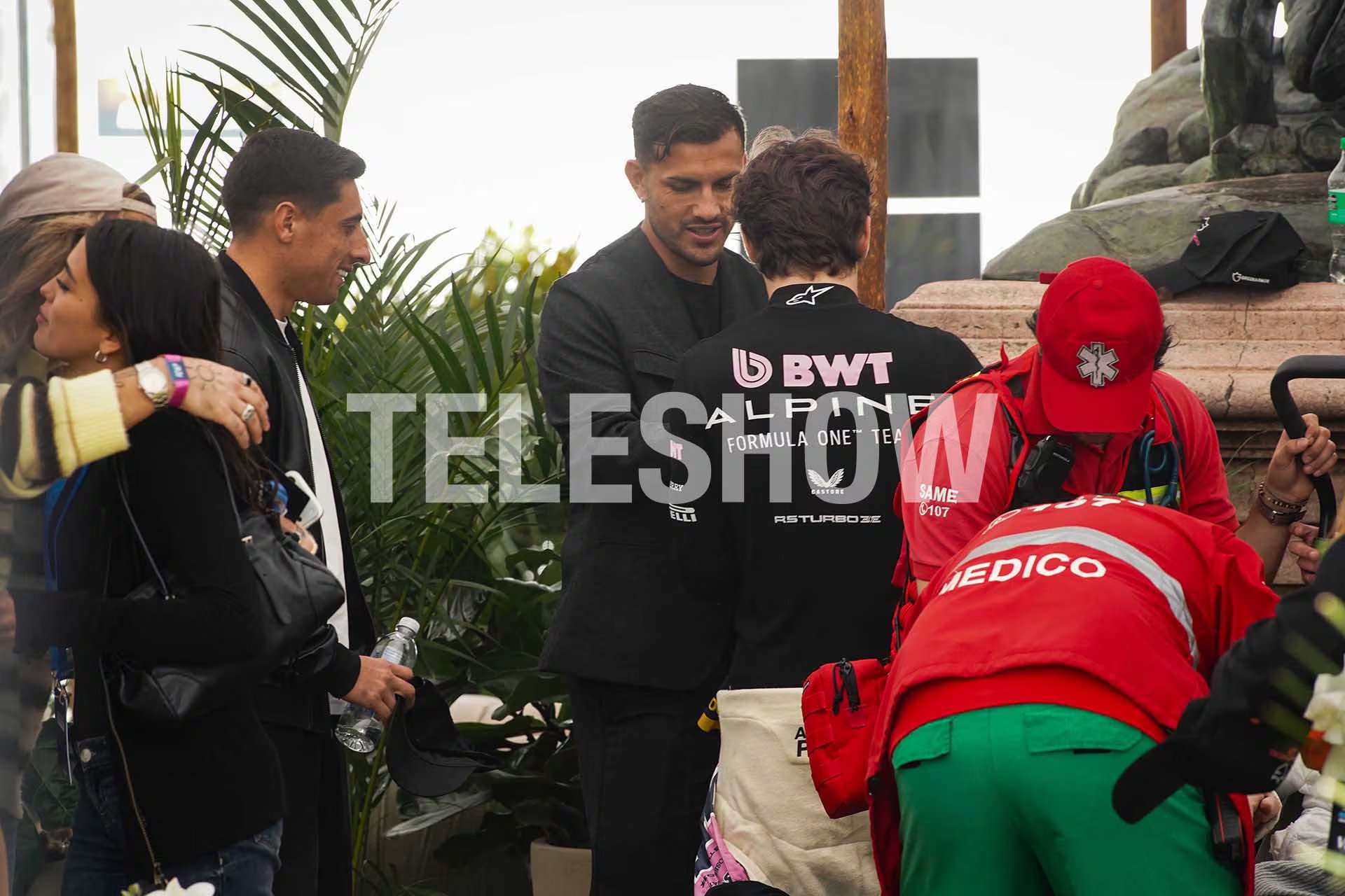 Maia Reficco y Franco Colapinto junto a Leandro Paredes en la exhibición de Palermo (RSFotos)