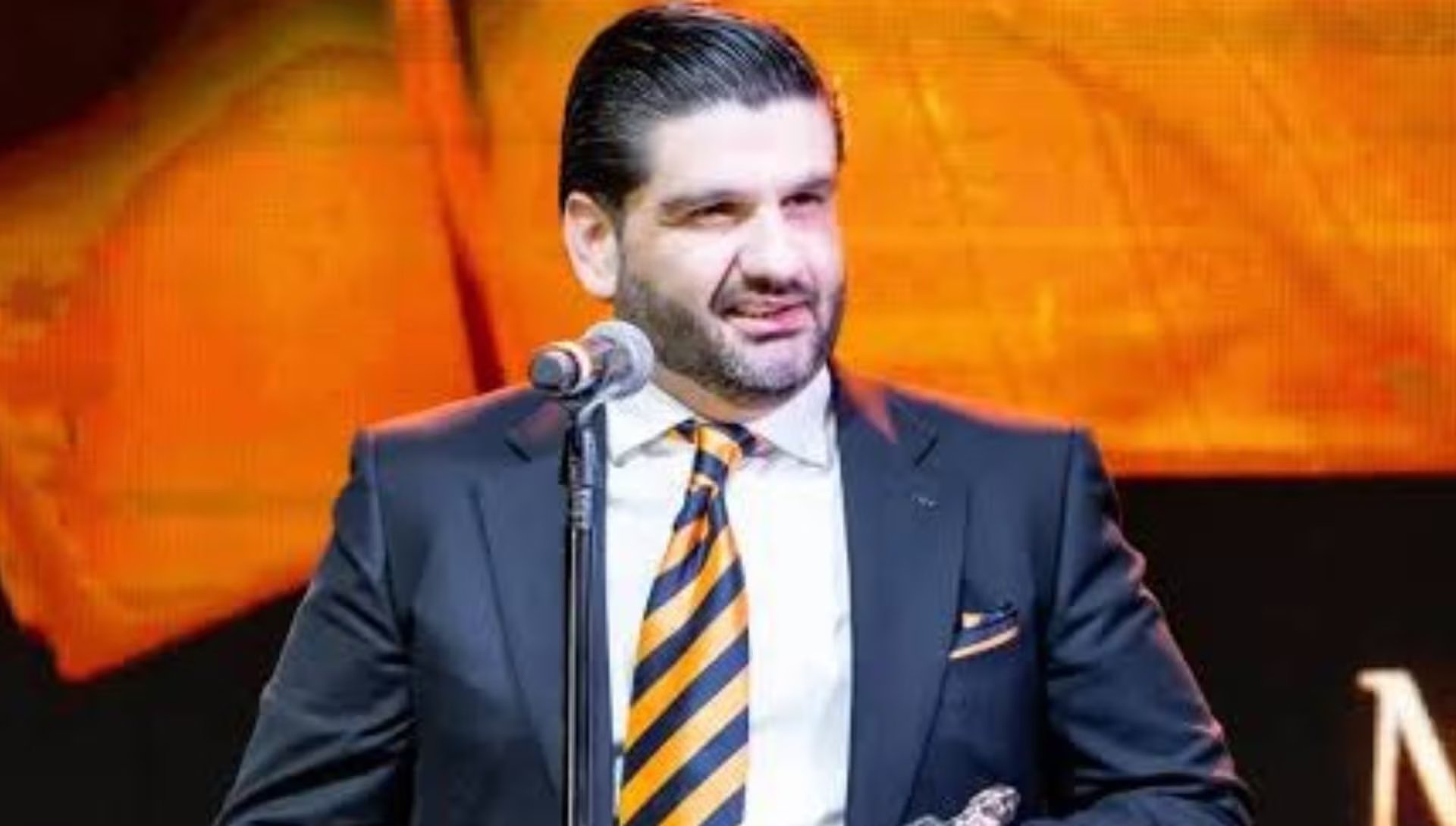 El jurista fue reconocido con el premio Embajador Internacional por la Paz en 2023. (X/@FuriaNegra77)