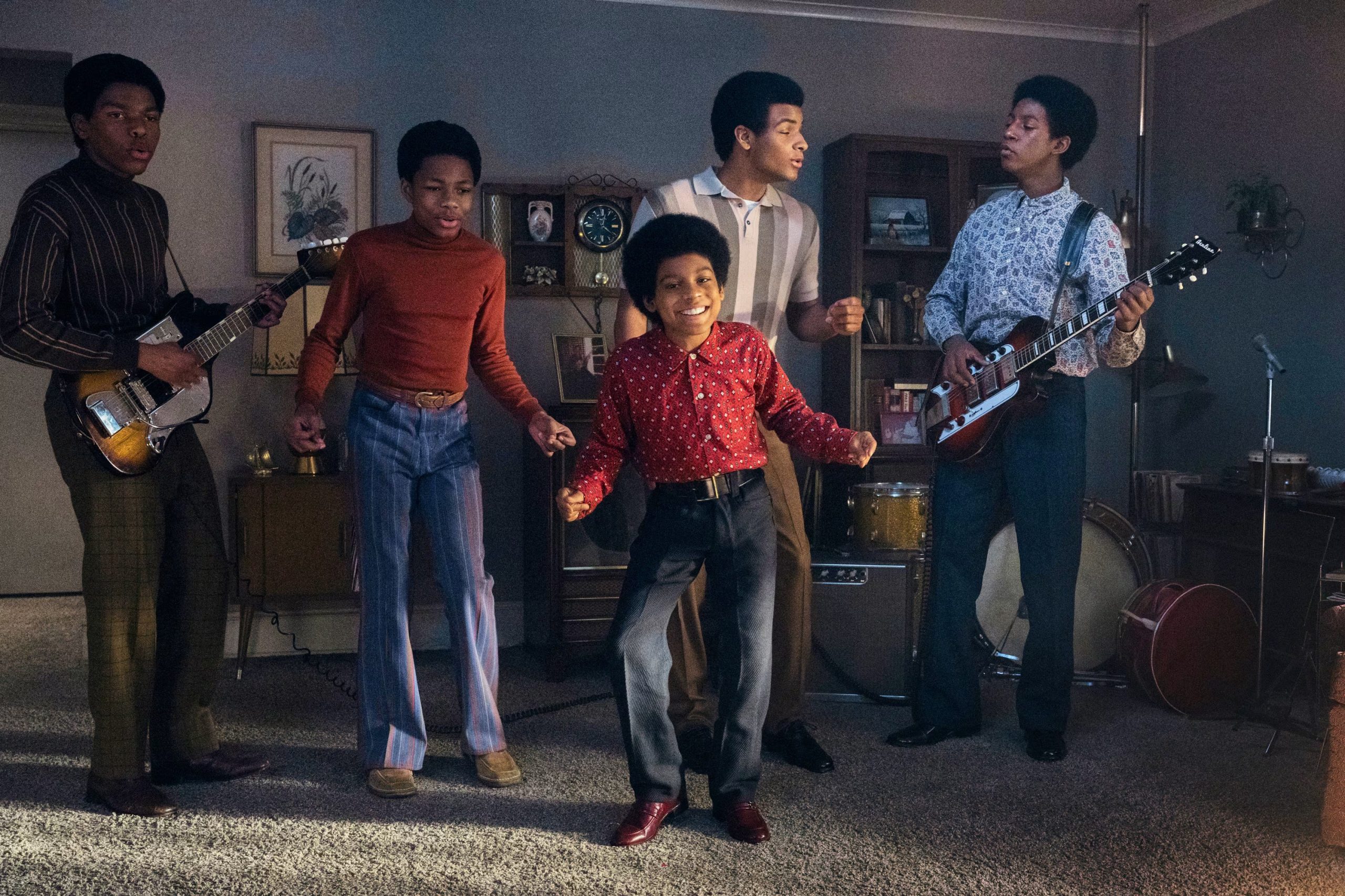 Juliano Valdi sorprende como el joven Michael Jackson en la película biográfica dirigida por Antoine Fuqua (Glen Wilson/Lionsgate via AP)