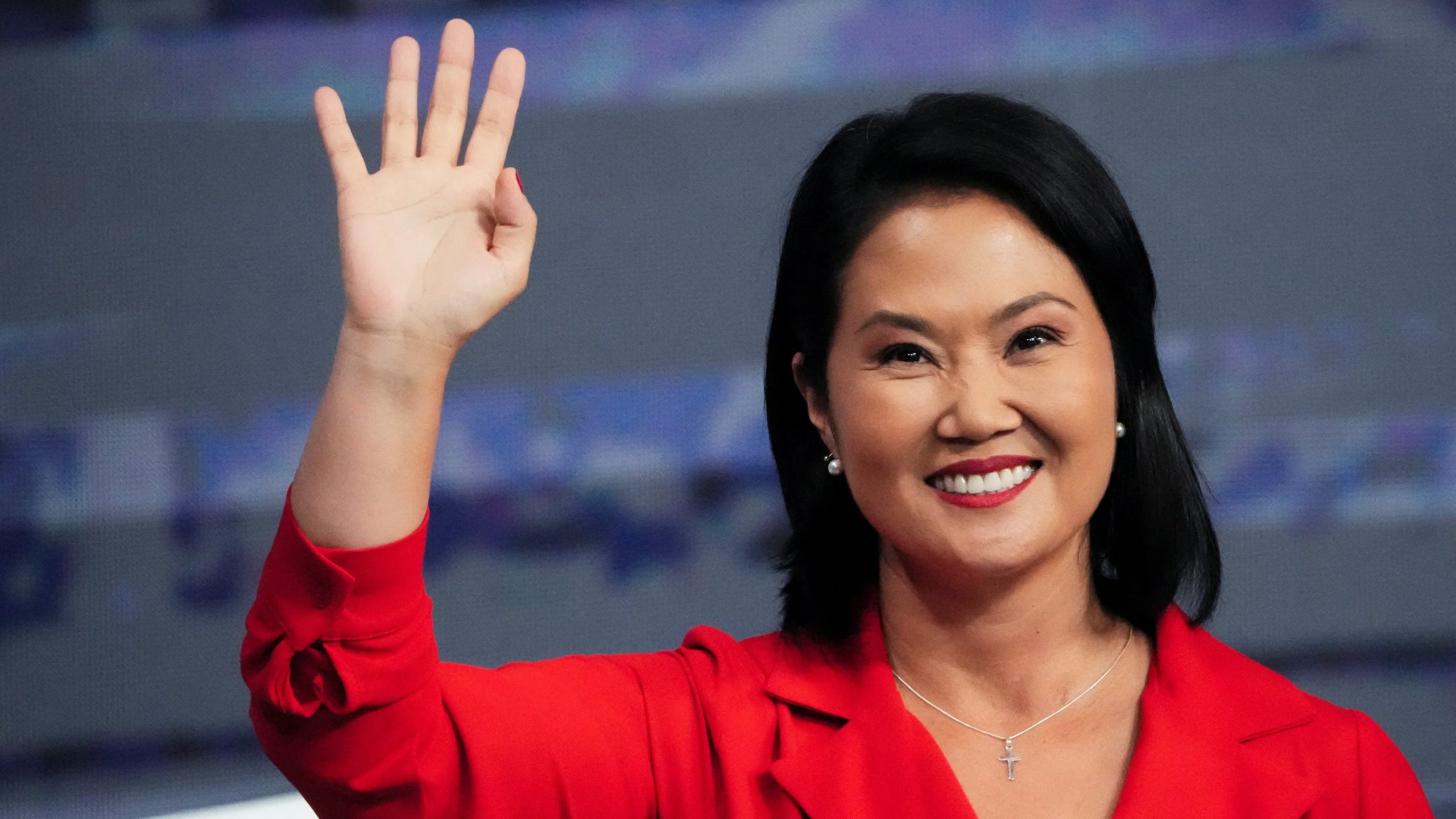 La candidata presidencial peruana Keiko Fujimori gesticula mientras participa en un debate televisado previo a las elecciones generales del 12 de abril, en Lima, Perú, el 31 de marzo de 2026. REUTERS/Angela Ponce