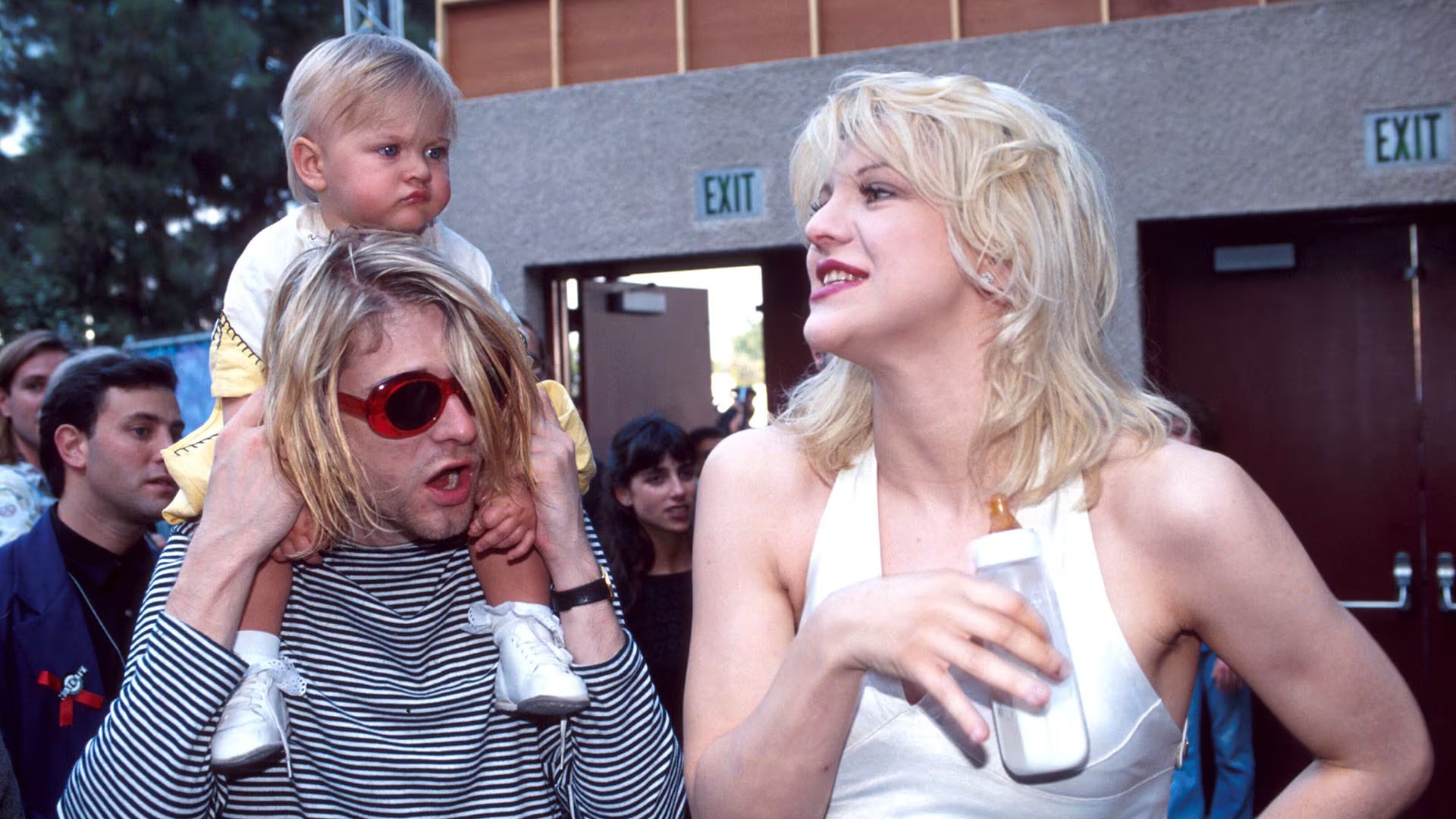 Kurt Cobain con su esposa Courtney Love y la hija de ambos: Frances Bean Cobain (WireImage)