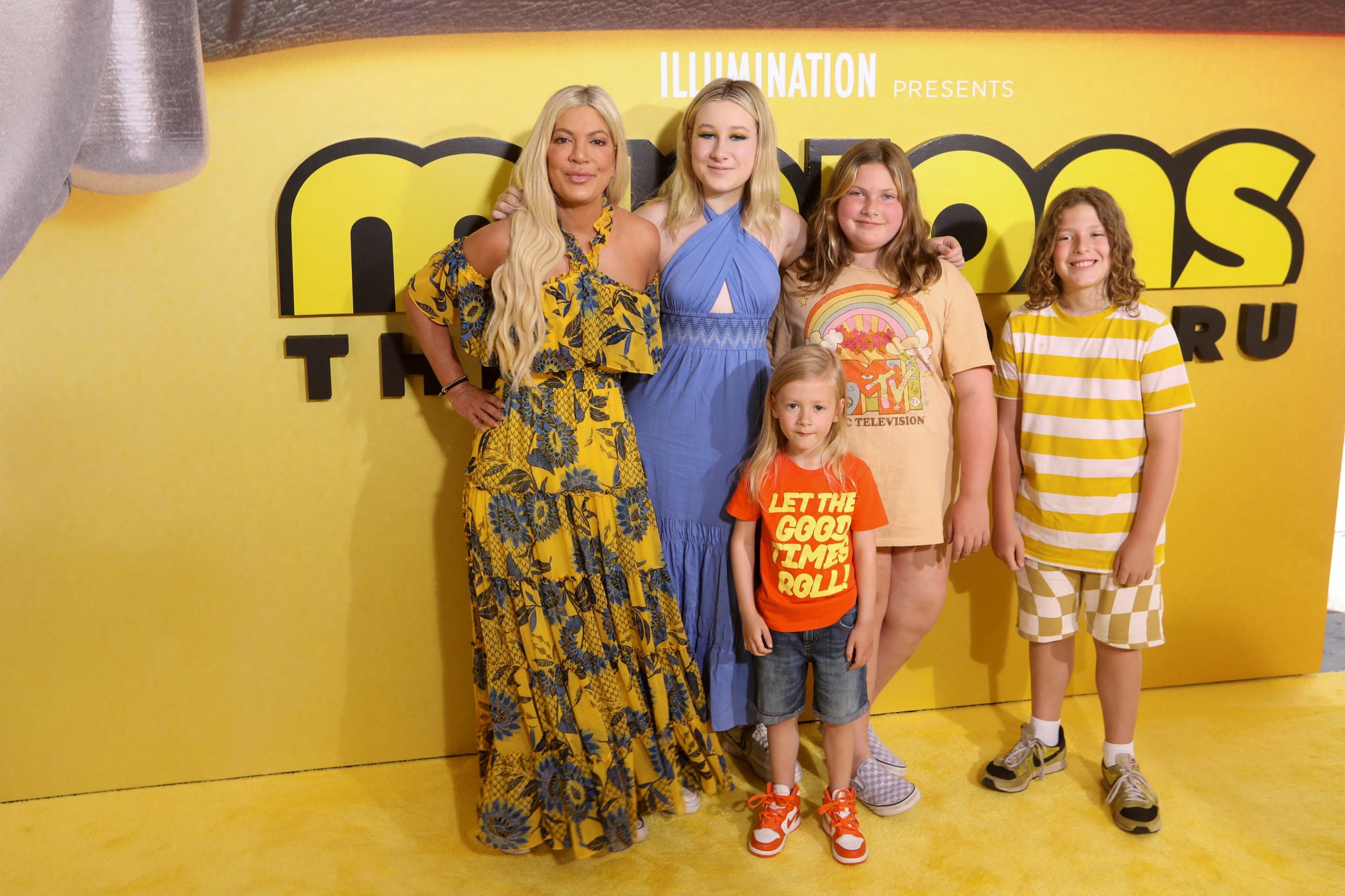 Es frecuente ver a la actriz con sus hijos en los estrenos, aquí en 2022. REUTERS/David Swanson