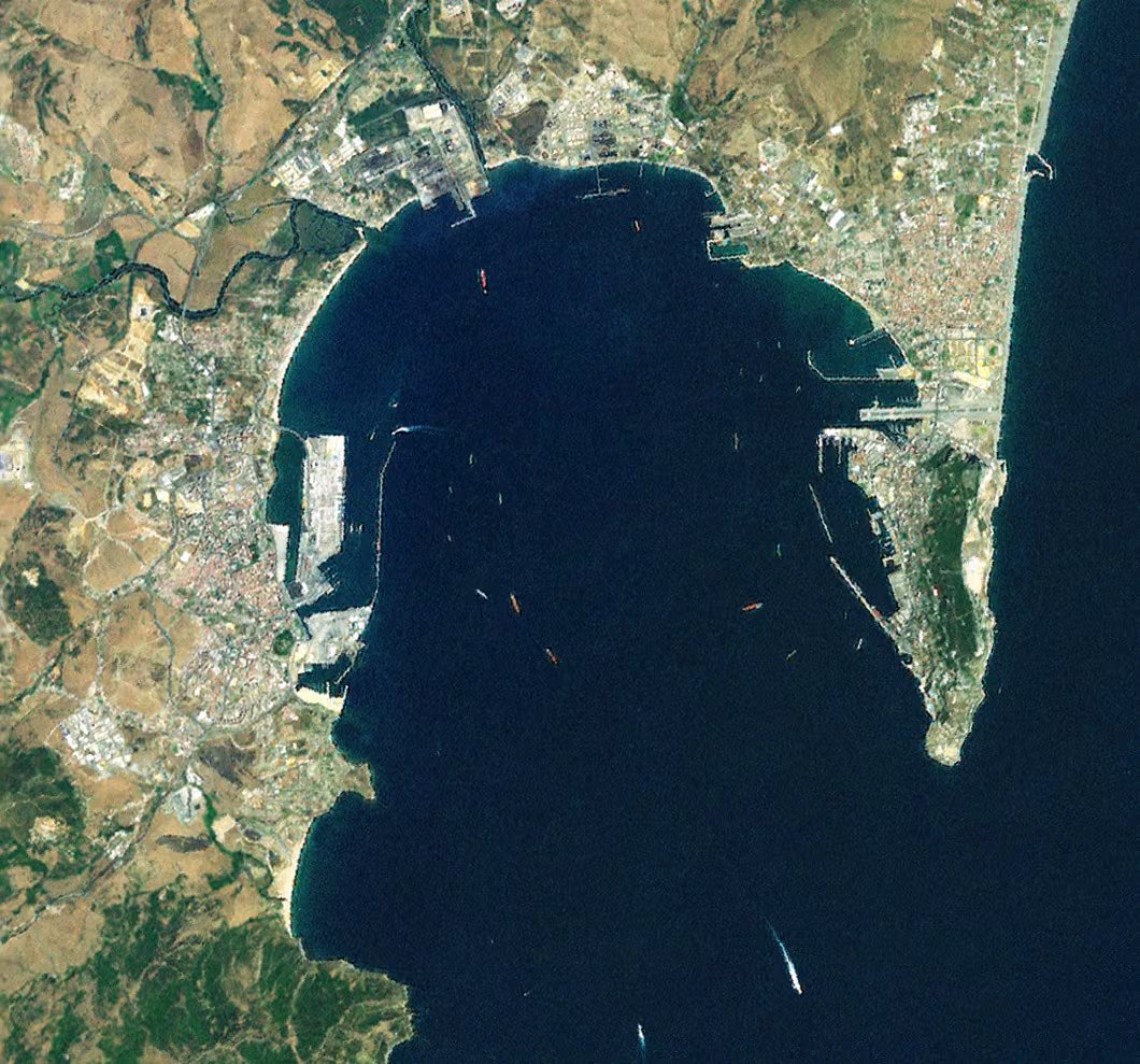 Imagen satelital de la bahía de Algeciras. (Wikimedia Commons)