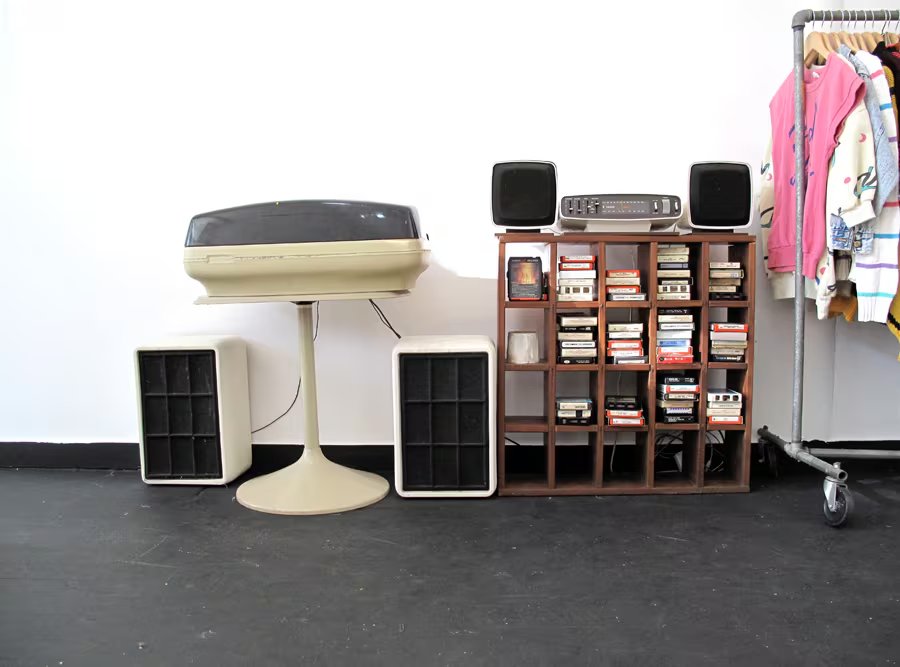 No Shop, en el Mission District, se orienta hacia básicos con una paleta de colores intensos