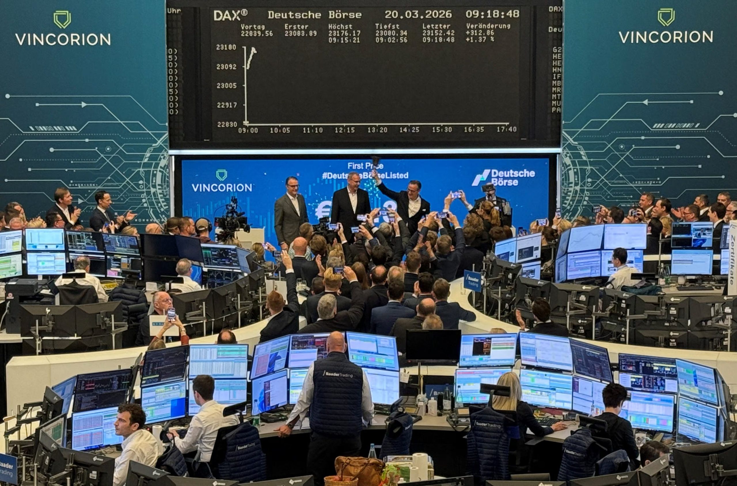 Los inversores enfrentan oscilaciones intensas desde hace más de un mes. REUTERS/Tilman Blasshofer