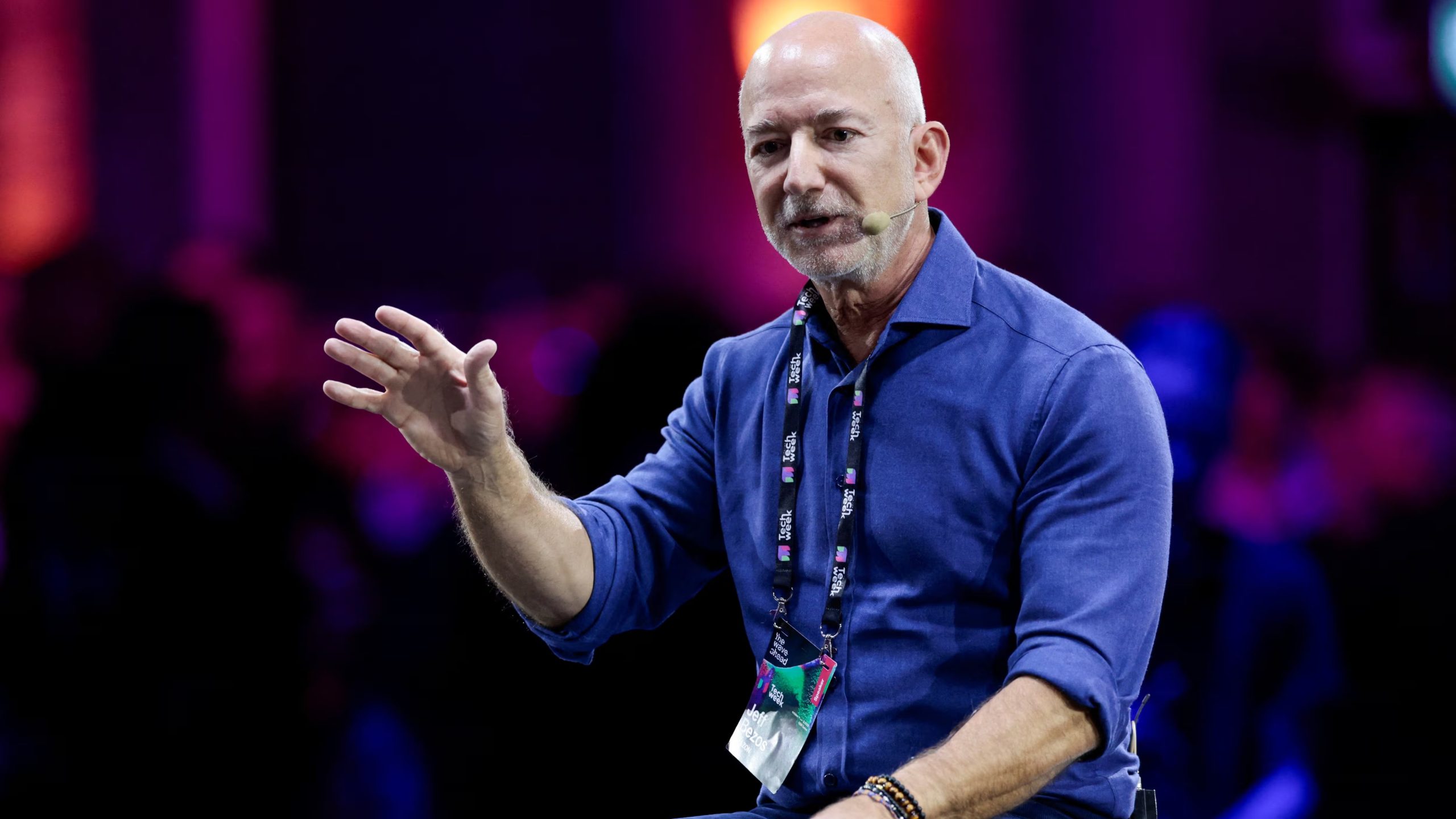 Jeff Bezos, fundador de Amazon, avanza al tercer puesto global, diversificando negocios tanto en el sector tecnológico como en el espacial a través de Blue Origin (REUTERS/Remo Casilli)