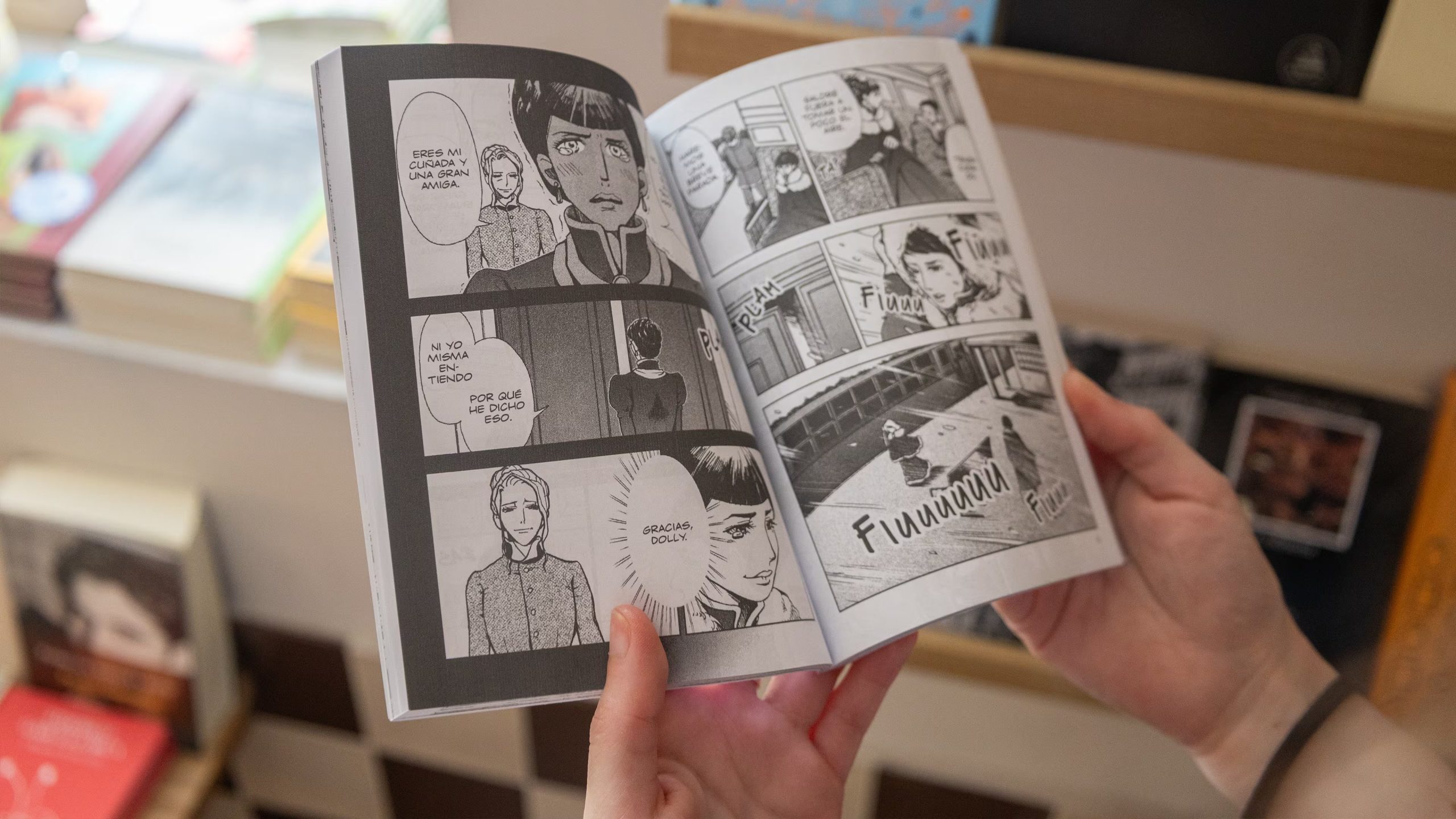 Imagen de mangas de Dokuha del sello 'la otra h' en Libreria Lasai. (Alejandro Higuera López/Infobae)
