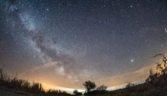 Guía de la lluvia de estrellas Líridas 2026: fechas y mejores horas ...