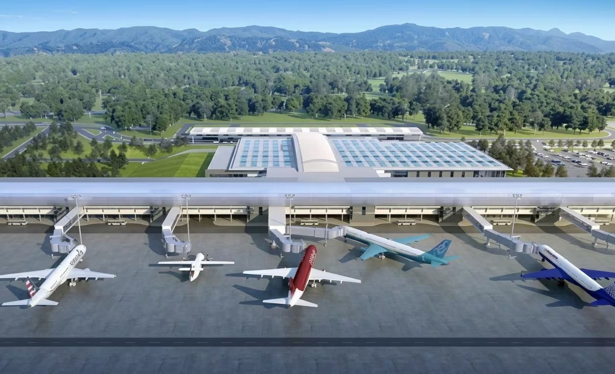 La integración de robótica en el sector aeroportuario busca compensar el déficit de trabajadores ocasionado por el envejecimiento poblacional japonés. (Visuales - IA)