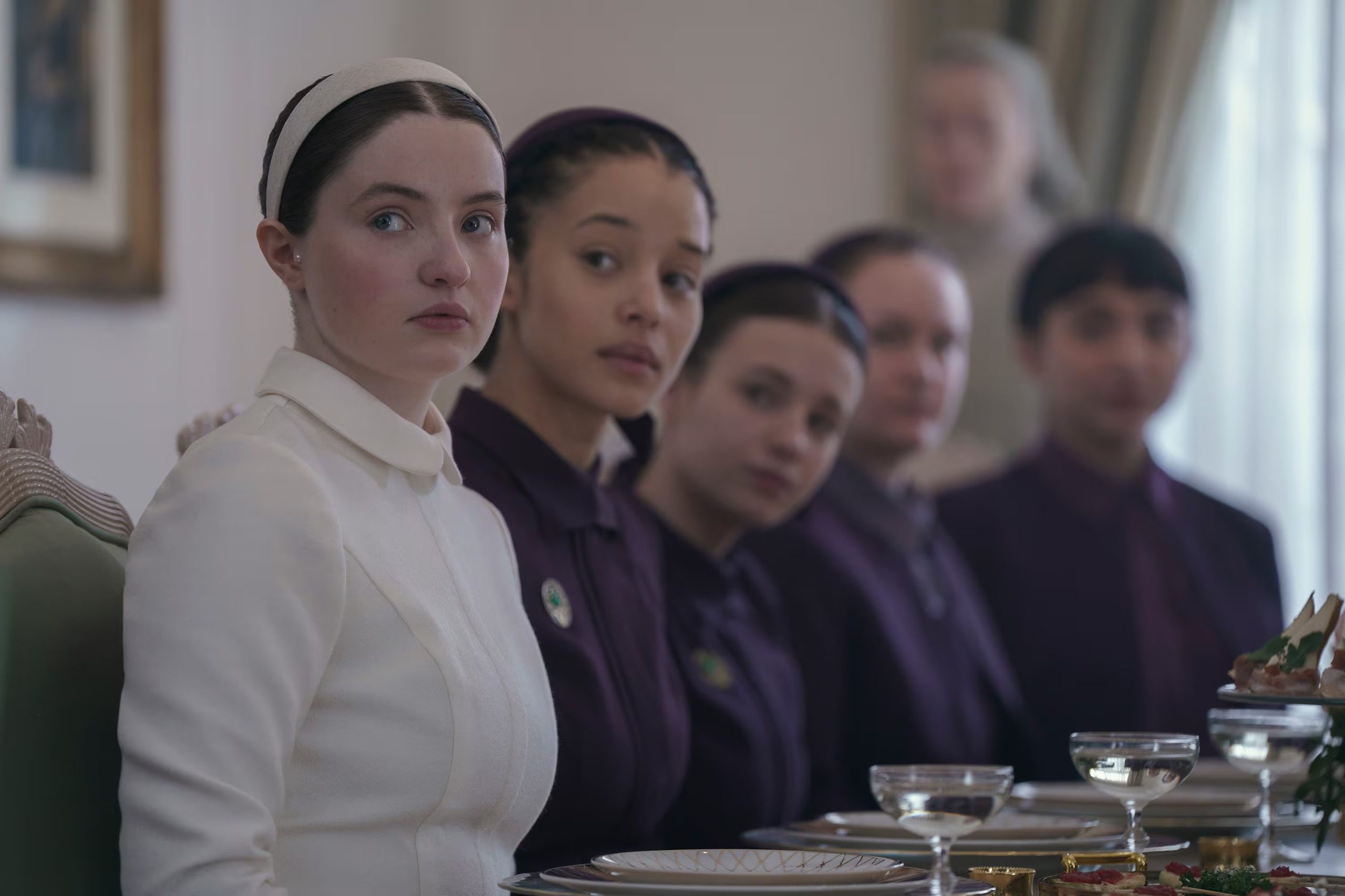 “Los testamentos” amplía el universo de Margaret Atwood con nuevas protagonistas. (Créditos: Disney Plus/Hulu)