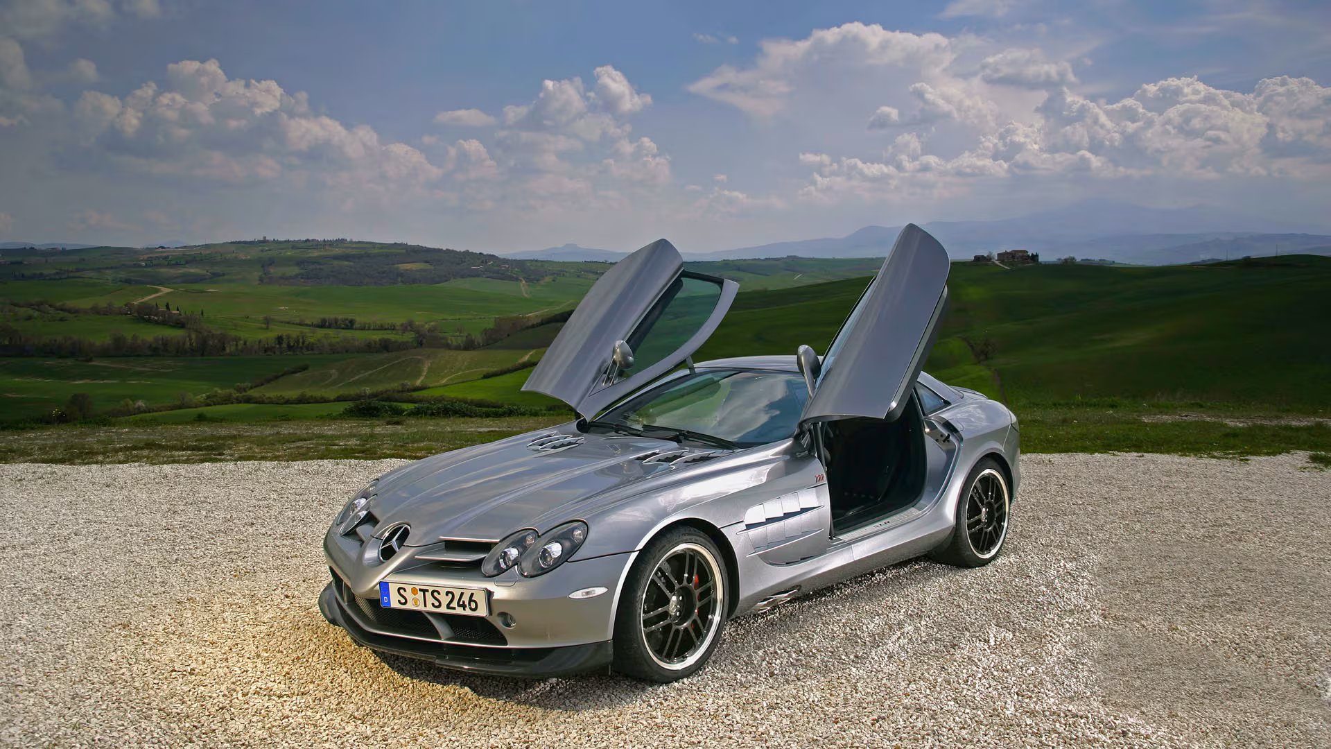 El Mercedes SLR McLaren de Williams fusiona lujo y tecnología de competición en un exclusivo superdeportivo