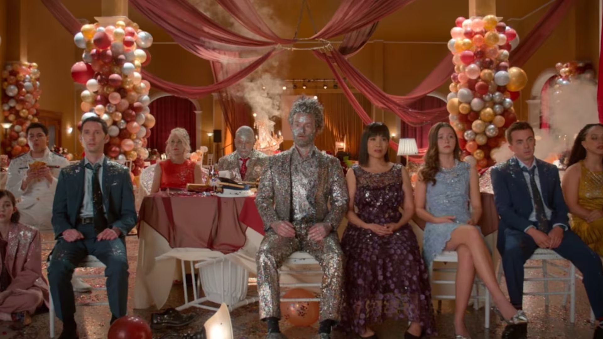 La nueva miniserie reúne a los actores originales Frankie Muniz, Bryan Cranston y Jane Kaczmarek, junto a nuevos personajes y una trama centrada en el reencuentro familiar.
(Disney+)