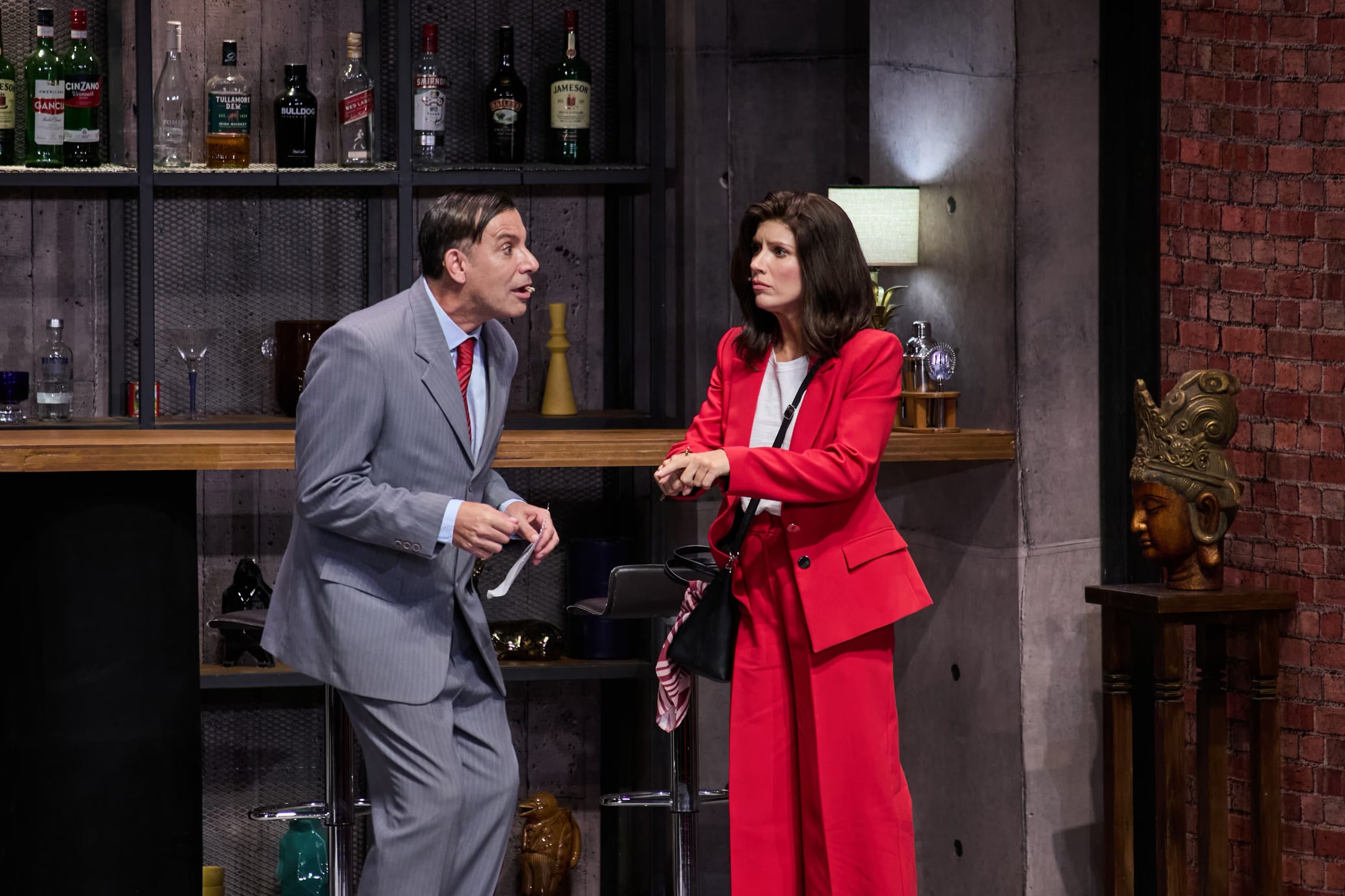 Martín Bossi en una escena con Laurita Fernández en La Cena de los Tontos (Crédito: Germán Romani - Soy Prensa)