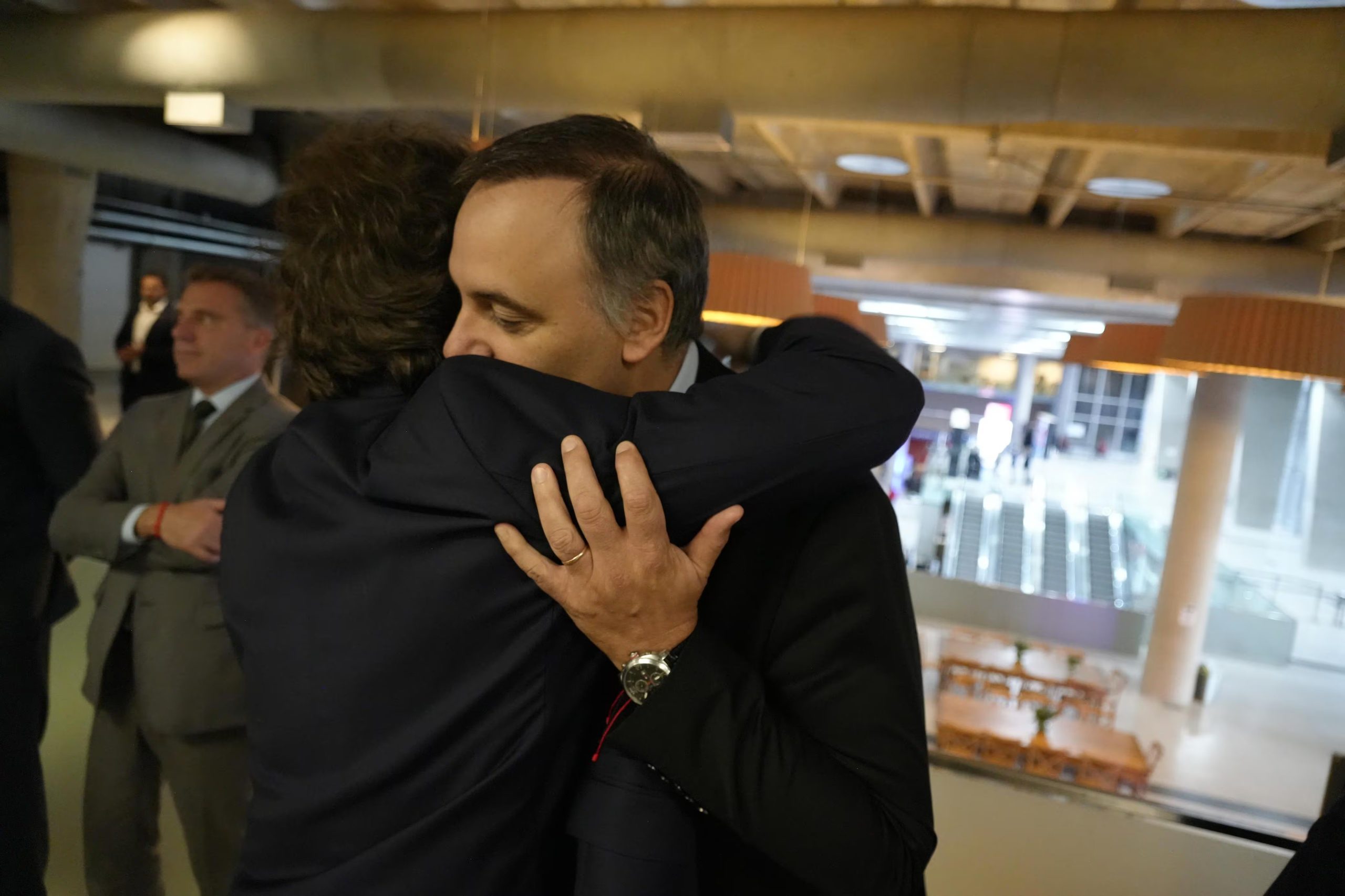 Milei fue acompañado por el Jefe de Gabinete Manuel Adorni