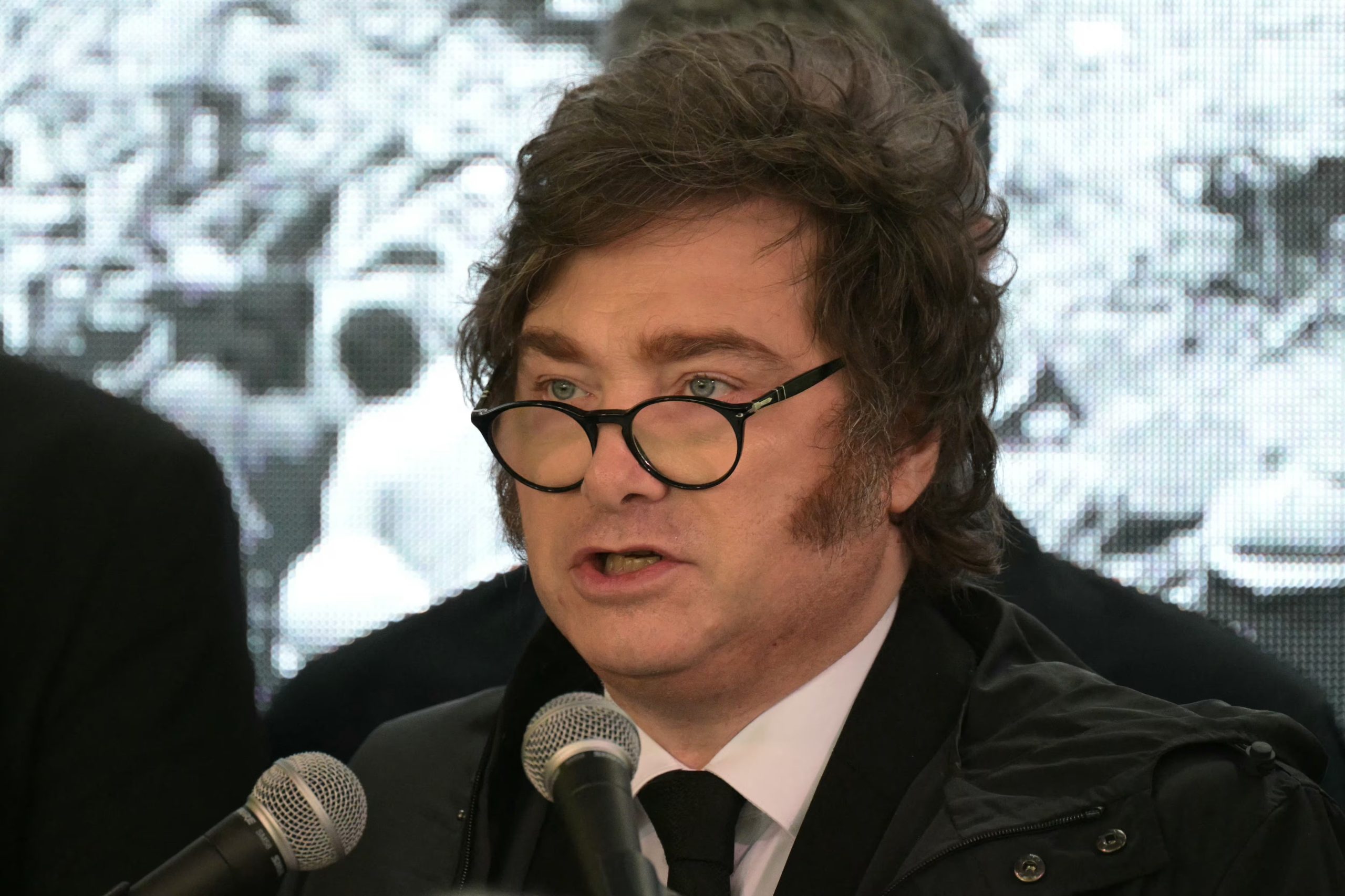 El Presidente en el acto por el aniversario del atentado a la embajada de Israel (JUAN MABROMATA / AFP)