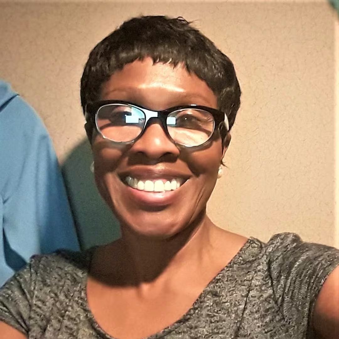 Desirae L. Benson, representante de Dee Freeman, destacó el poder silencioso y la autenticidad de la actriz, así como su influencia positiva en quienes la rodeaban (Instagram/@deefreemanactor)