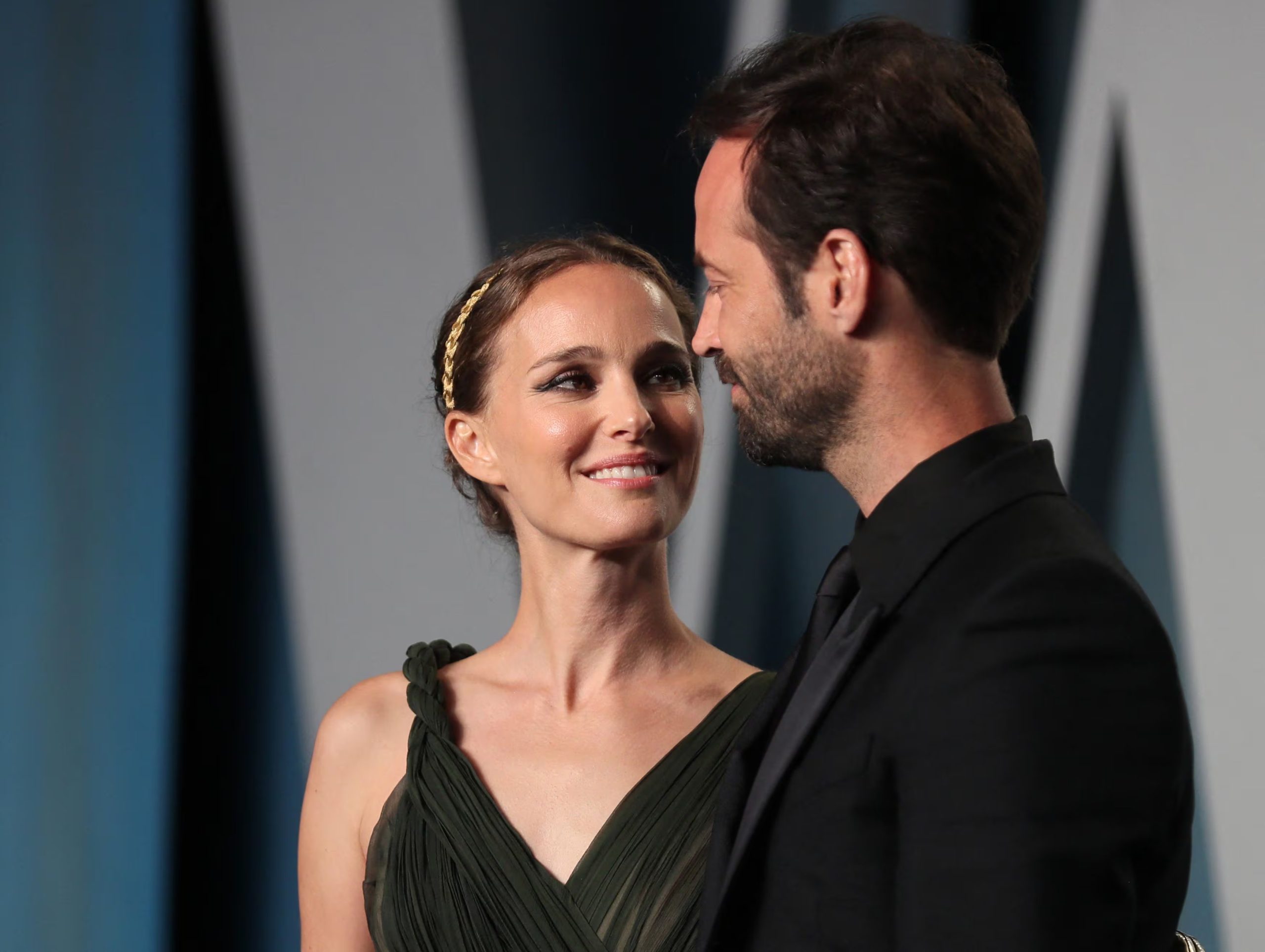 Natalie Portman y Benjamin Millepied, con quien tiene dos hijos, finalizaron su divorcio en 2024 tras más de una década juntos (REUTERS/Danny Moloshok)