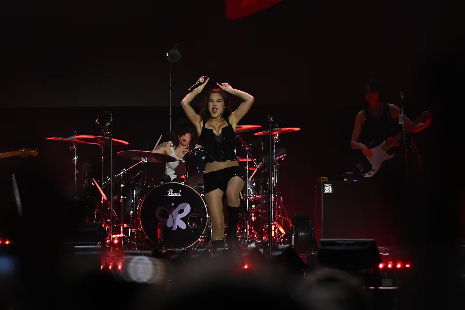 La cantante y compositora estadounidense Olivia Rodrigo durante el concierto que han ofrecido este sábado en el festival MAD COOL de Madrid. EFE/ Fernando Villar